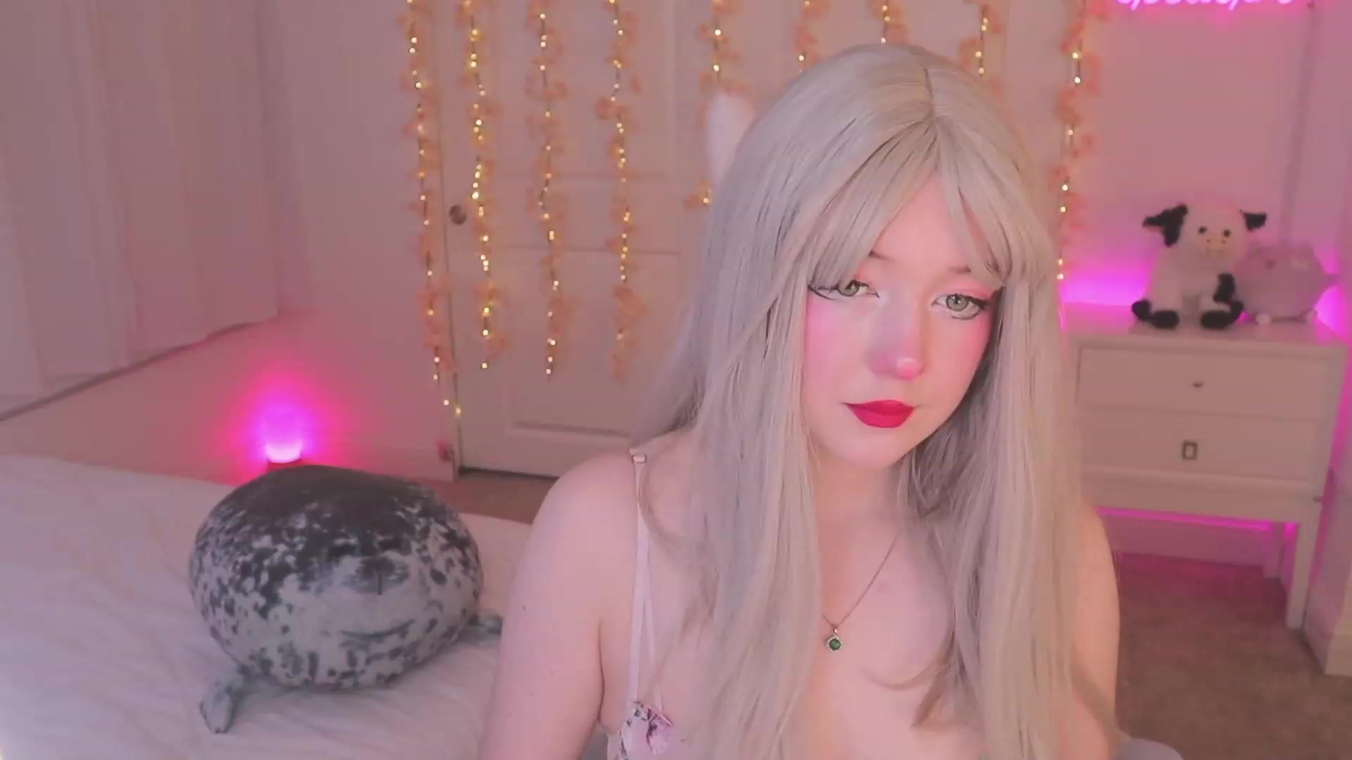 Gallery image thumbnail from SayGoodGirl's myfreecams stream on, 10/01/2023, 24:02 image 1 of 20