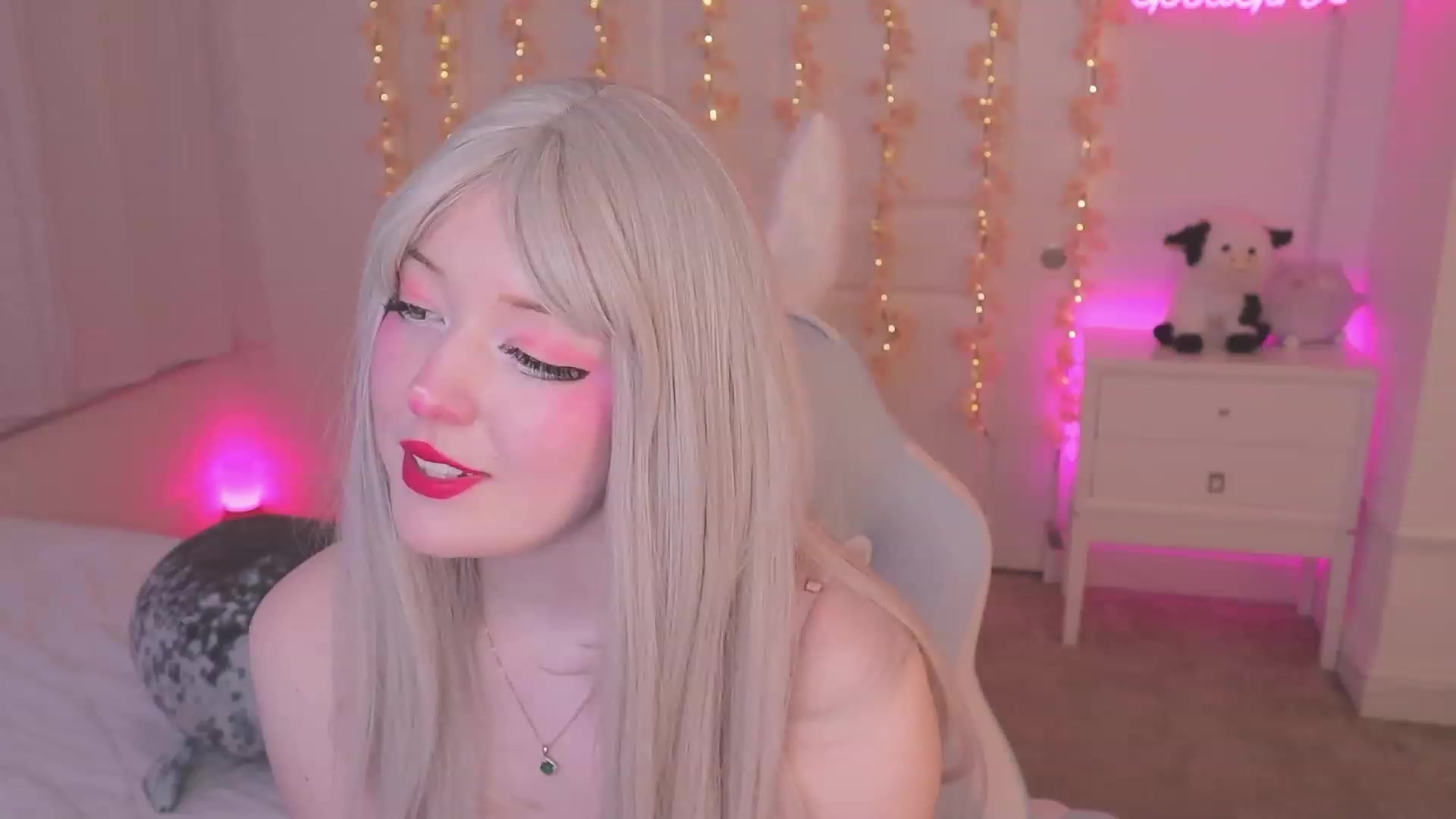 Gallery image thumbnail from SayGoodGirl's myfreecams stream on, 10/01/2023, 24:02 image 14 of 20