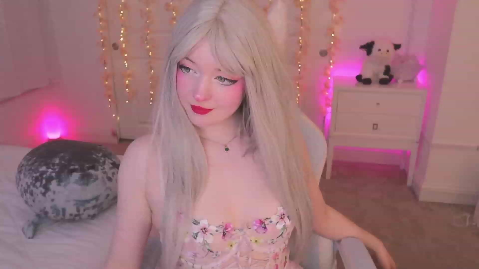 Gallery image thumbnail from SayGoodGirl's myfreecams stream on, 10/01/2023, 24:41 image 7 of 20