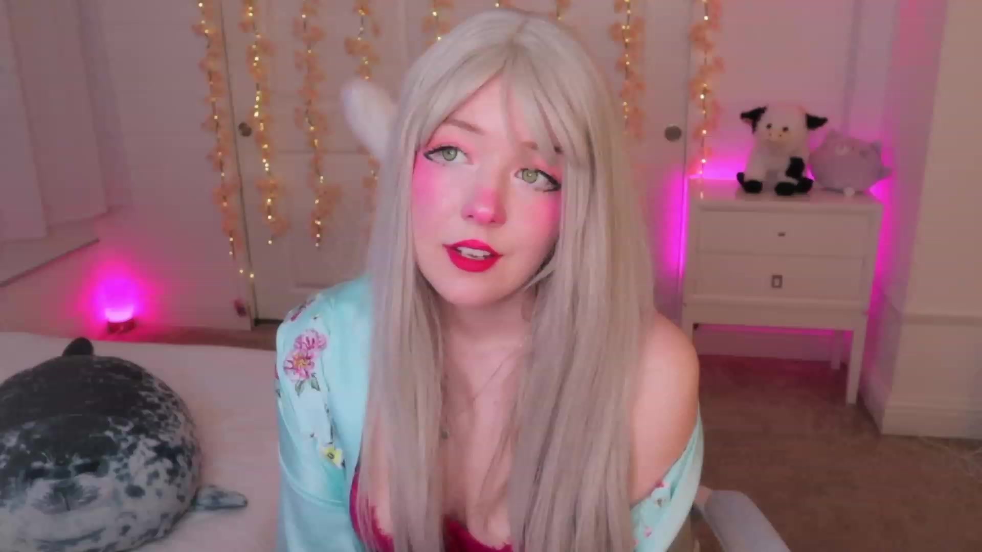 Gallery image thumbnail from SayGoodGirl's myfreecams stream on, 10/04/2023, 02:31 image 3 of 20