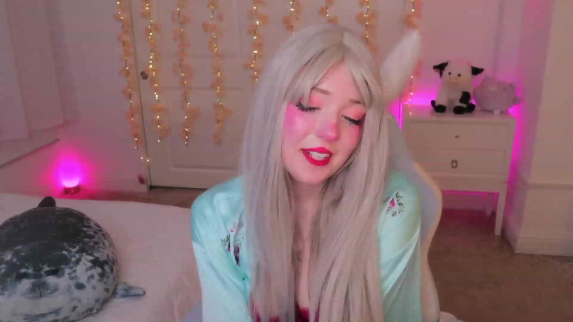 Gallery image thumbnail from SayGoodGirl's myfreecams stream on, 10/04/2023, 02:31 image 13 of 20