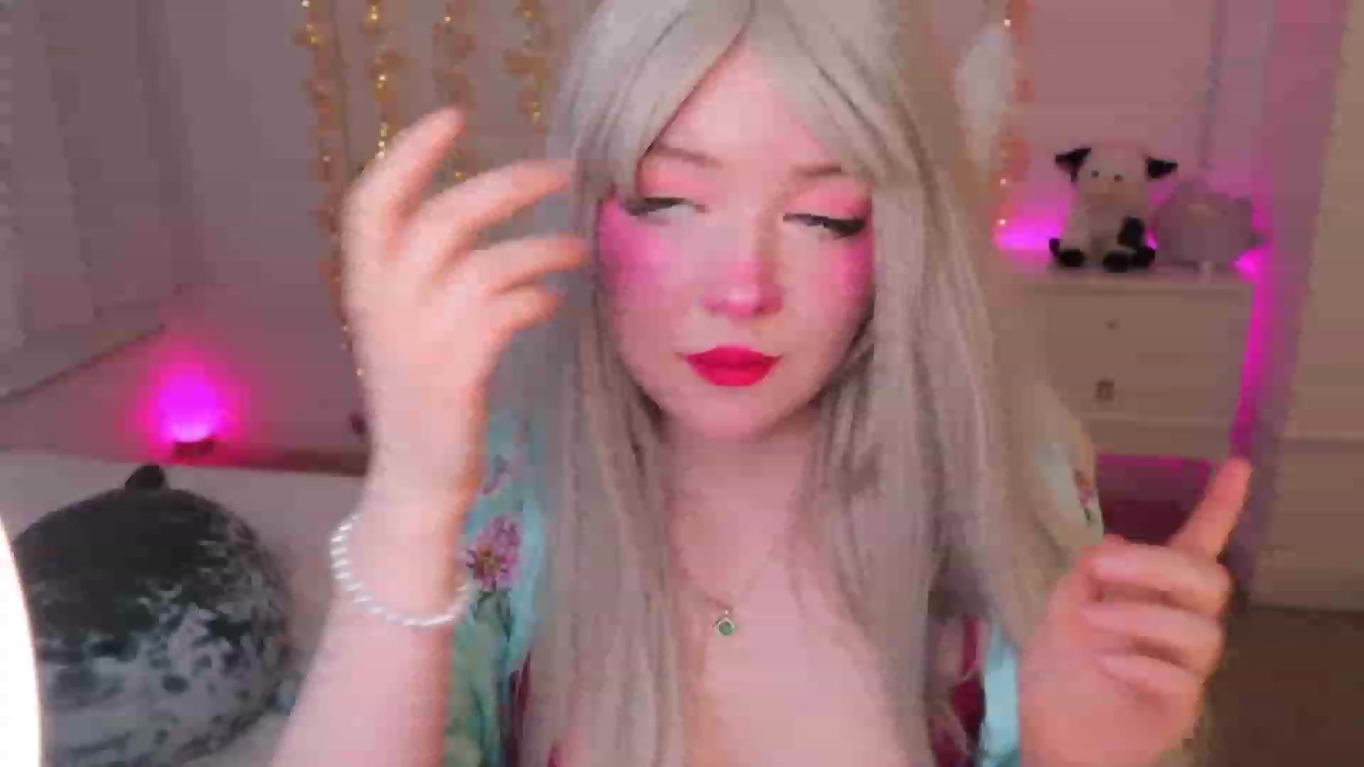 Gallery image thumbnail from SayGoodGirl's myfreecams stream on, 10/04/2023, 02:52 image 16 of 20