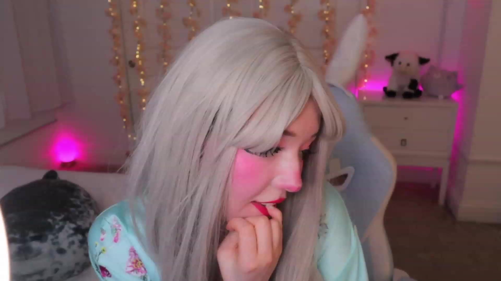 Gallery image thumbnail from SayGoodGirl's myfreecams stream on, 10/04/2023, 02:52 image 4 of 20