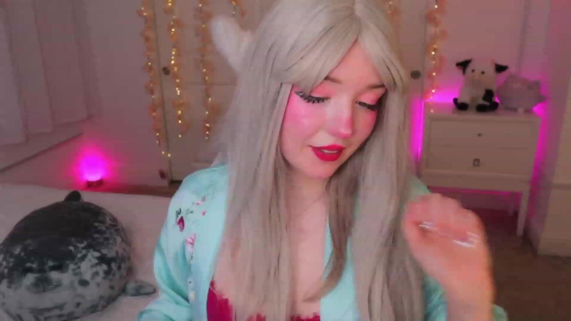 Gallery image thumbnail from SayGoodGirl's myfreecams stream on, 10/04/2023, 04:16 image 7 of 20