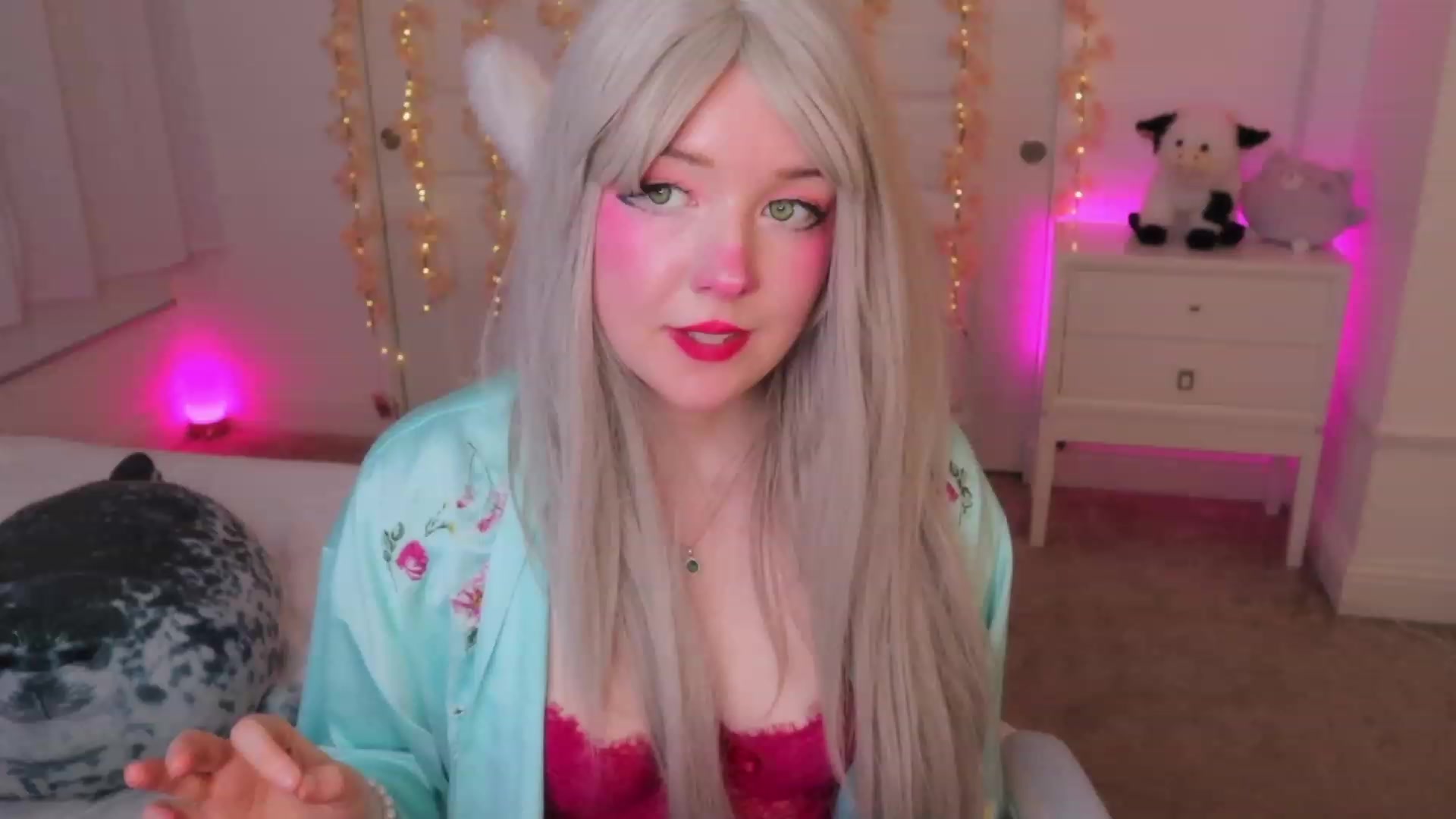 Gallery image thumbnail from SayGoodGirl's myfreecams stream on, 10/04/2023, 05:07 image 12 of 20