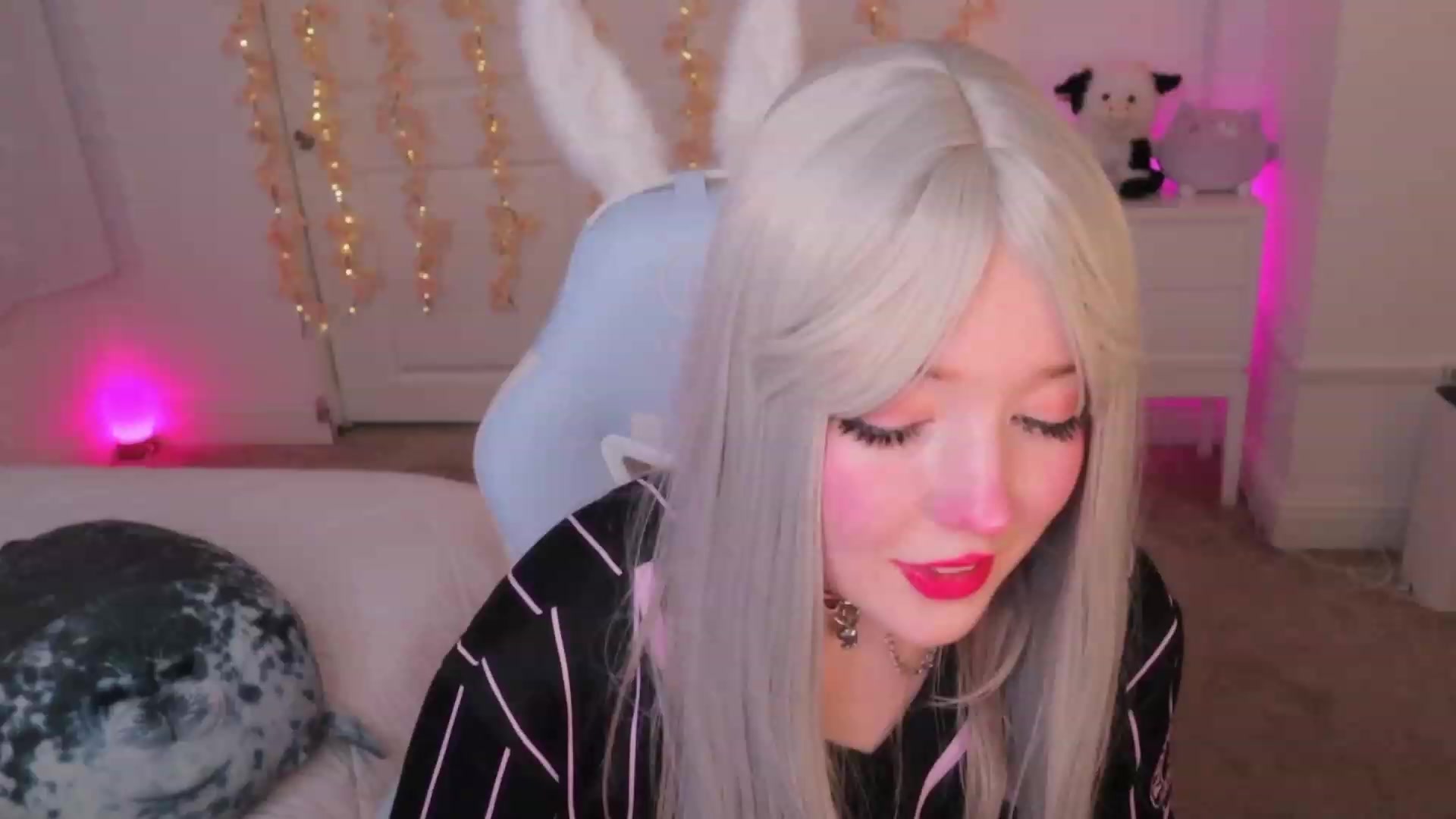 Gallery image thumbnail from SayGoodGirl's myfreecams stream on, 10/12/2023, 01:33 image 17 of 20