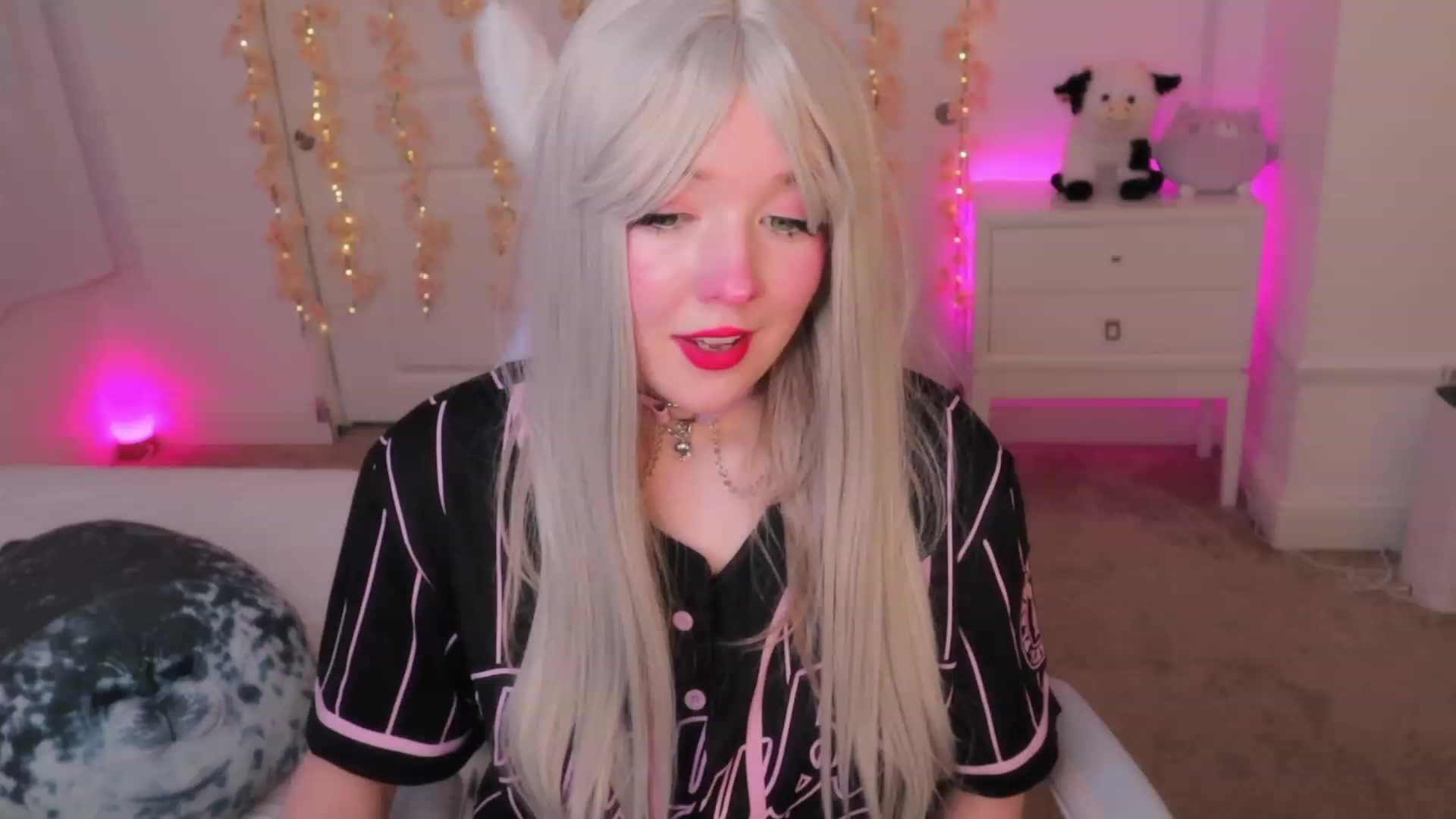 Gallery image thumbnail from SayGoodGirl's myfreecams stream on, 10/12/2023, 01:33 image 4 of 20