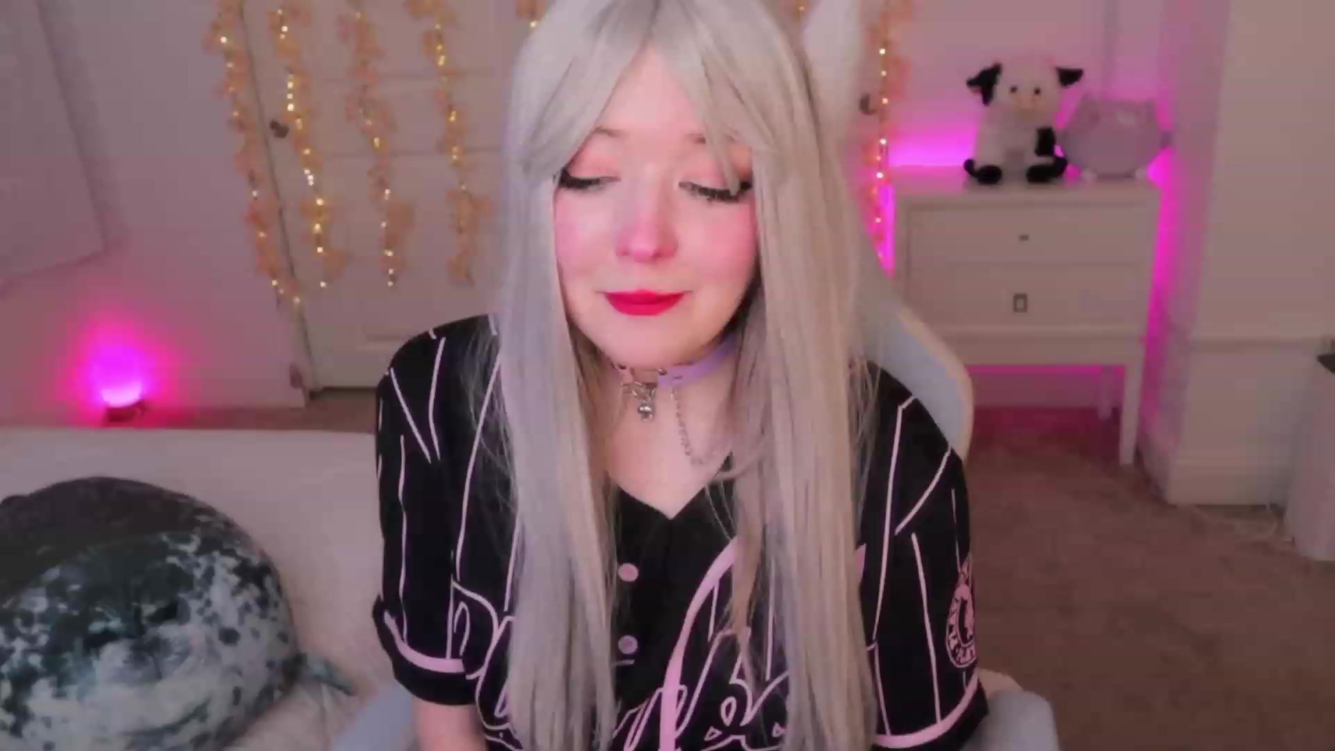 Gallery image thumbnail from SayGoodGirl's myfreecams stream on, 10/12/2023, 01:33 image 9 of 20