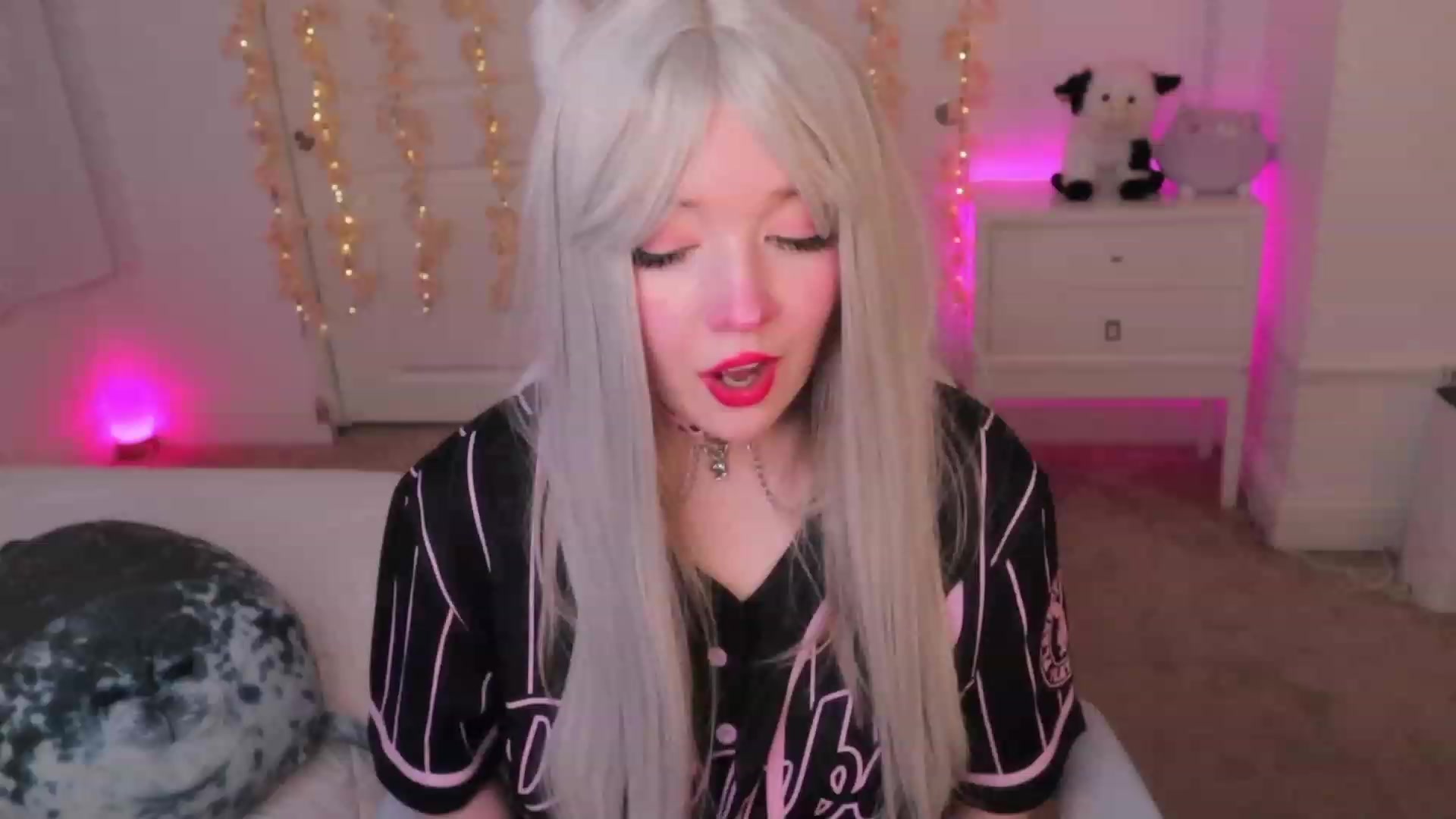 Gallery image thumbnail from SayGoodGirl's myfreecams stream on, 10/12/2023, 01:33 image 3 of 20