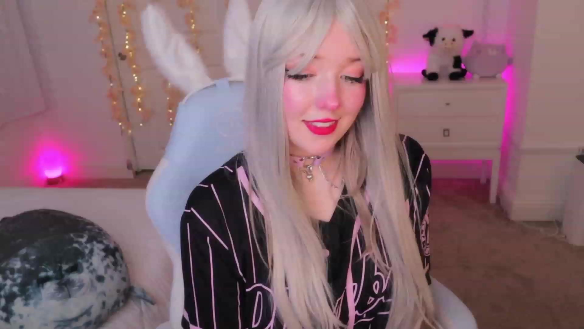 Gallery image thumbnail from SayGoodGirl's myfreecams stream on, 10/12/2023, 01:33 image 16 of 20