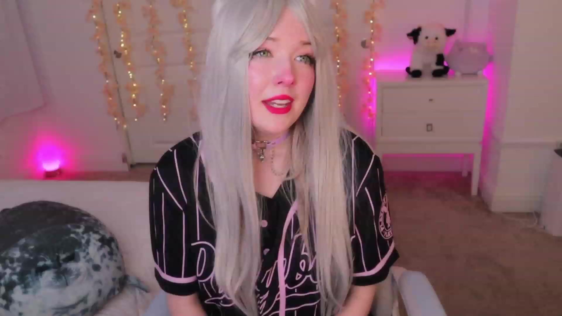 Gallery image thumbnail from SayGoodGirl's myfreecams stream on, 10/12/2023, 01:33 image 10 of 20