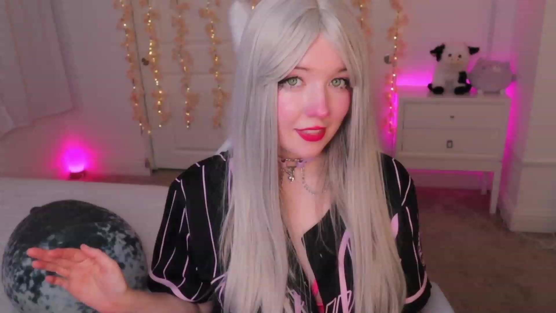 Gallery image thumbnail from SayGoodGirl's myfreecams stream on, 10/12/2023, 03:33 image 16 of 20
