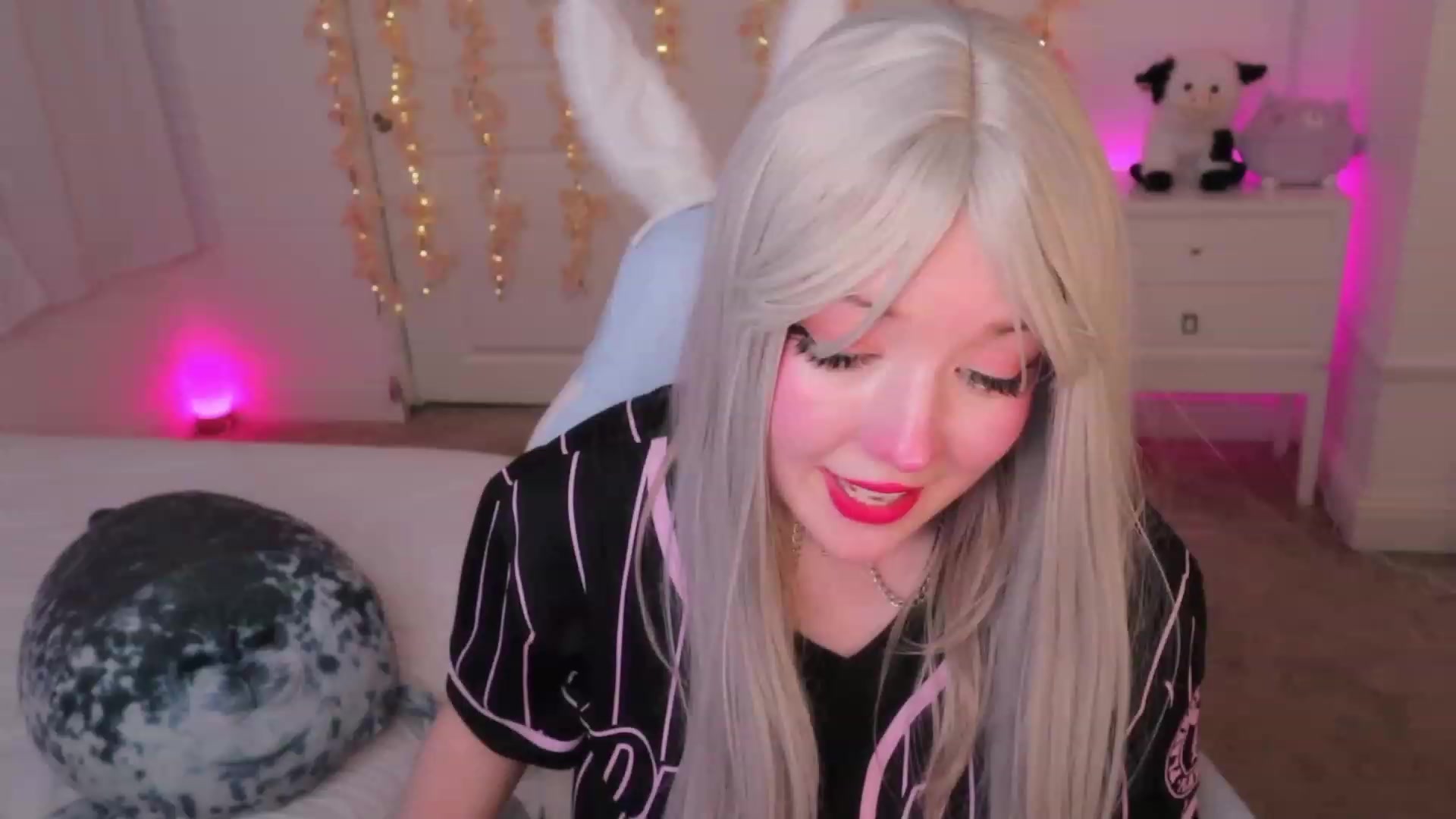 Gallery image thumbnail from SayGoodGirl's myfreecams stream on, 10/12/2023, 03:33 image 8 of 20