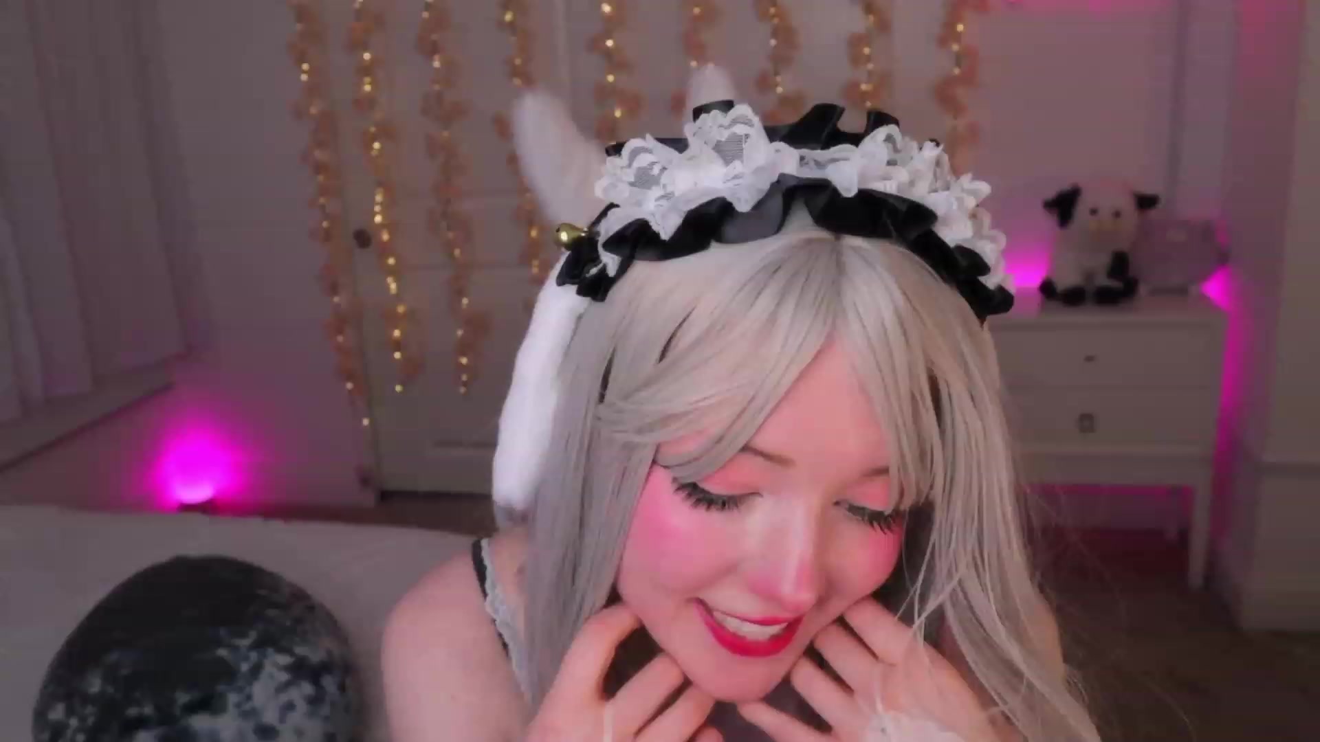 Gallery image thumbnail from SayGoodGirl's myfreecams stream on, 10/16/2023, 04:58 image 6 of 20