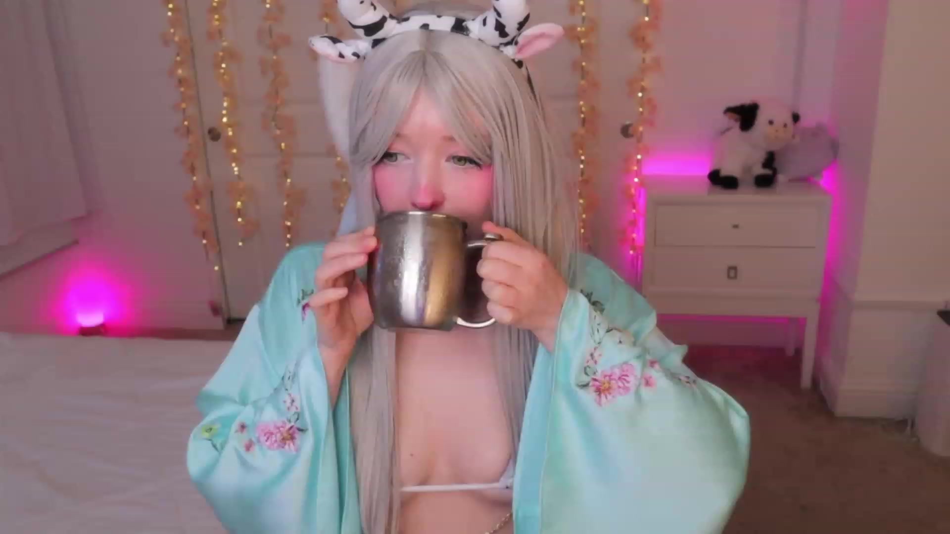 Gallery image thumbnail from SayGoodGirl's myfreecams stream on, 10/22/2023, 02:08 image 1 of 20