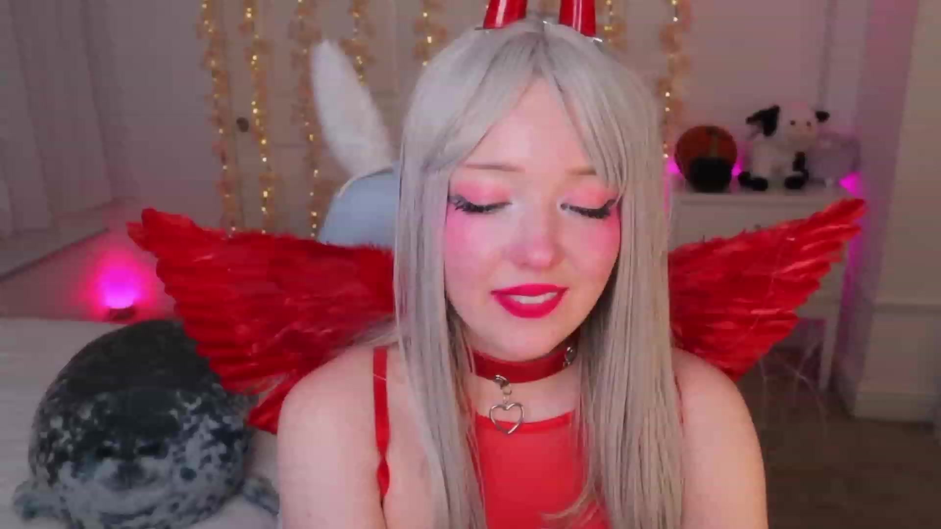 Gallery image thumbnail from SayGoodGirl's myfreecams stream on, 11/01/2023, 02:03 image 15 of 20