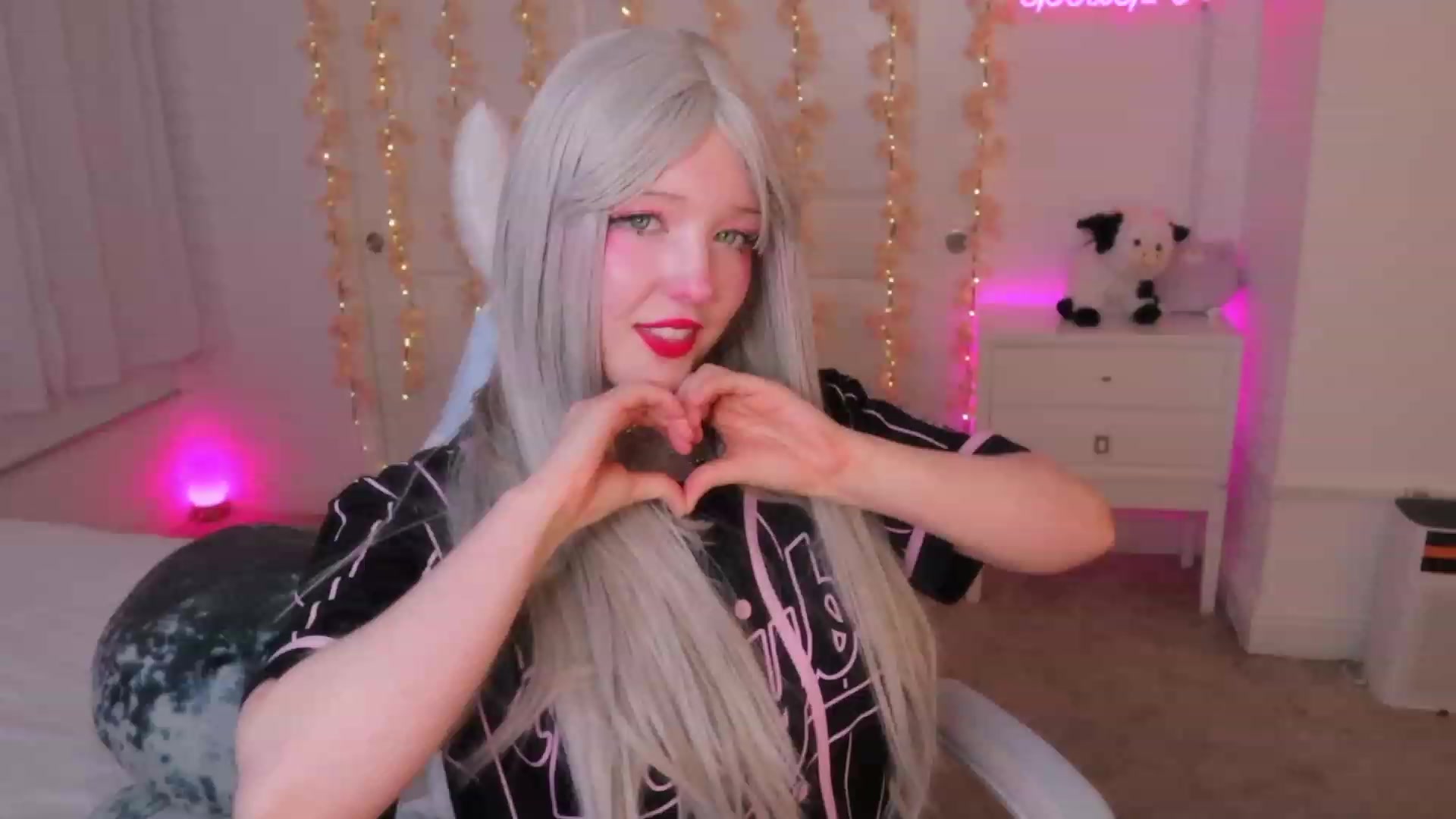 Gallery image thumbnail from SayGoodGirl's myfreecams stream on, 11/14/2023, 04:38 image 17 of 20