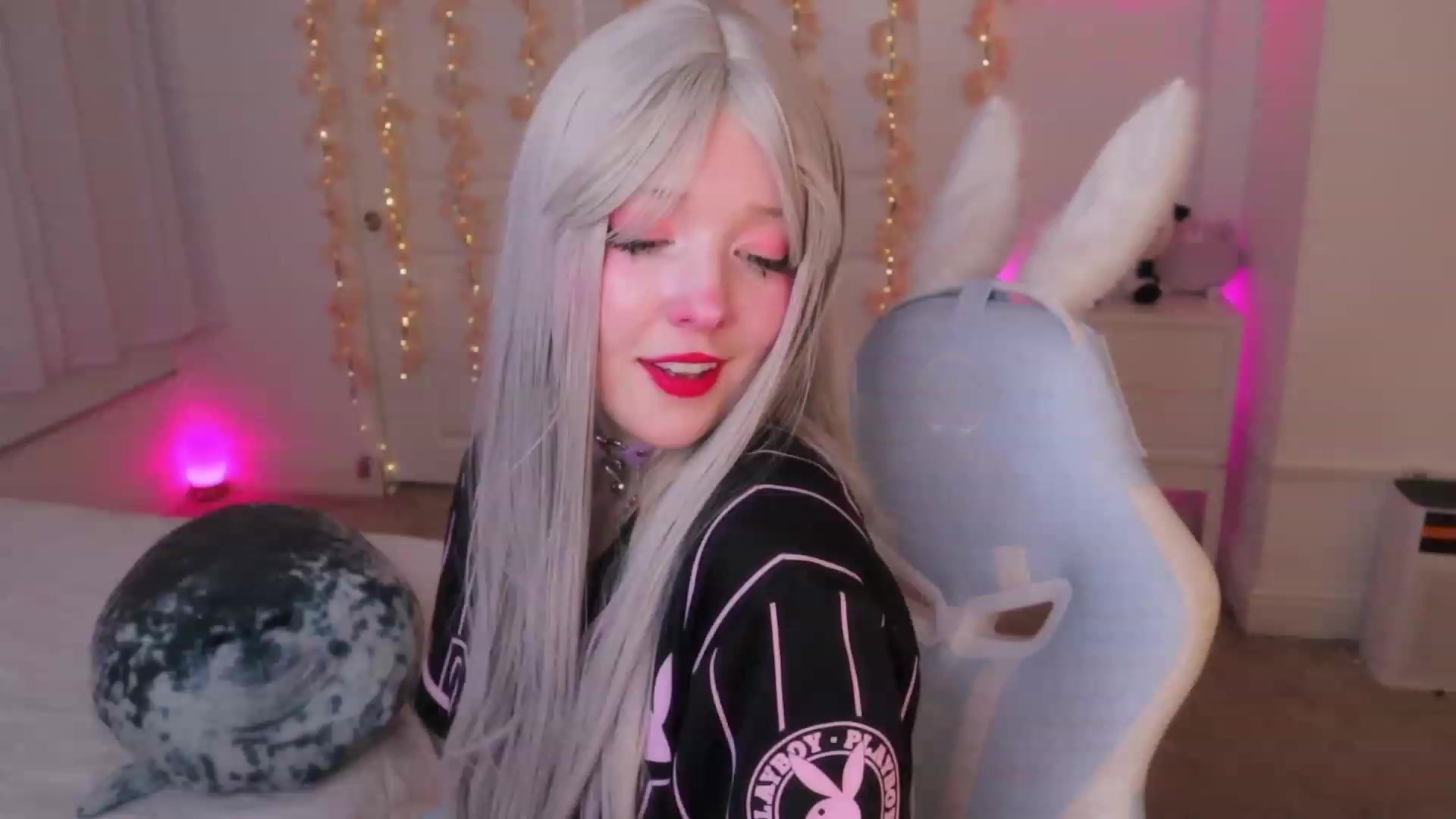 Gallery image thumbnail from SayGoodGirl's myfreecams stream on, 11/14/2023, 04:38 image 12 of 20