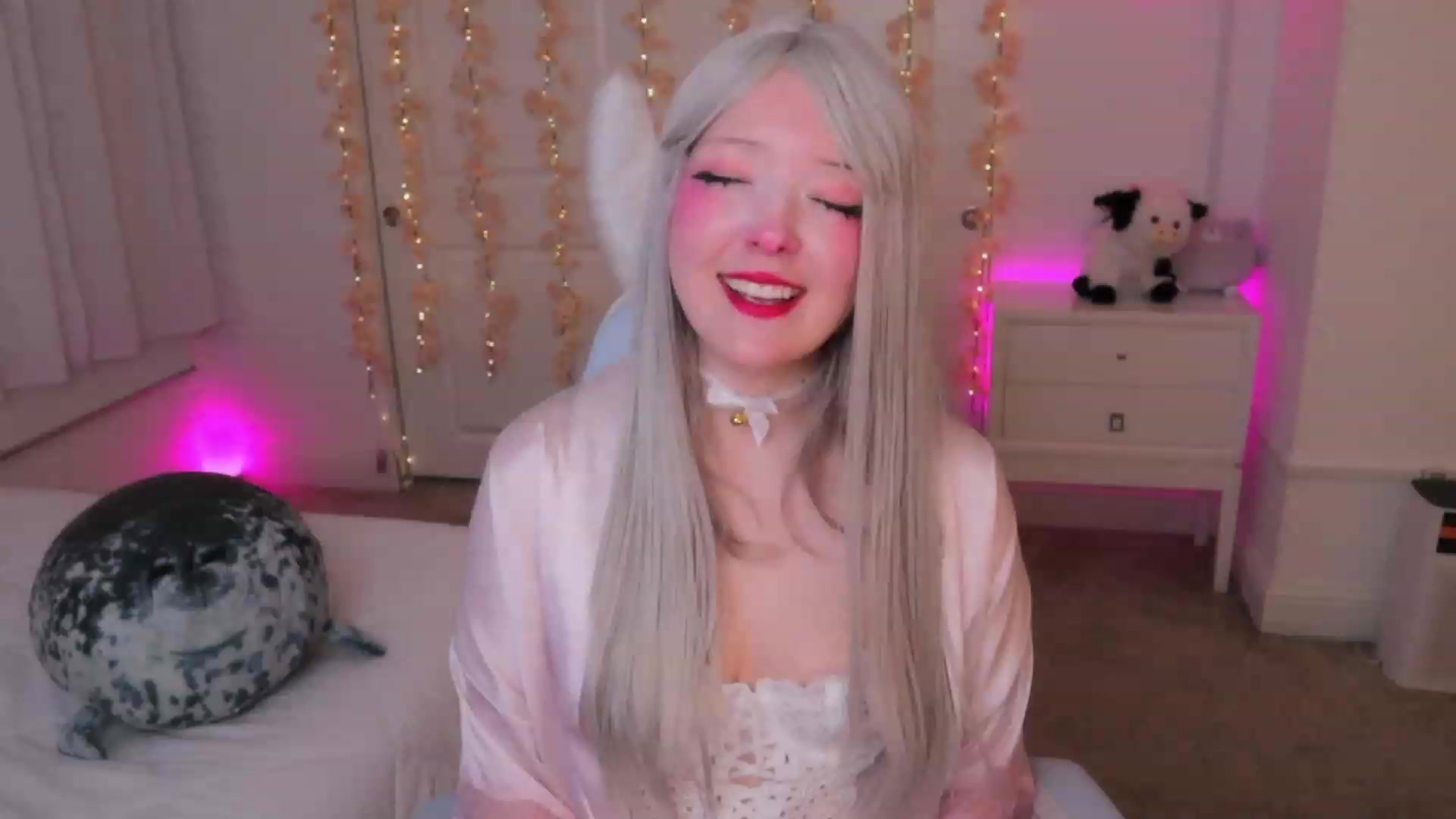 Gallery image thumbnail from SayGoodGirl's myfreecams stream on, 11/15/2023, 04:32 image 14 of 20