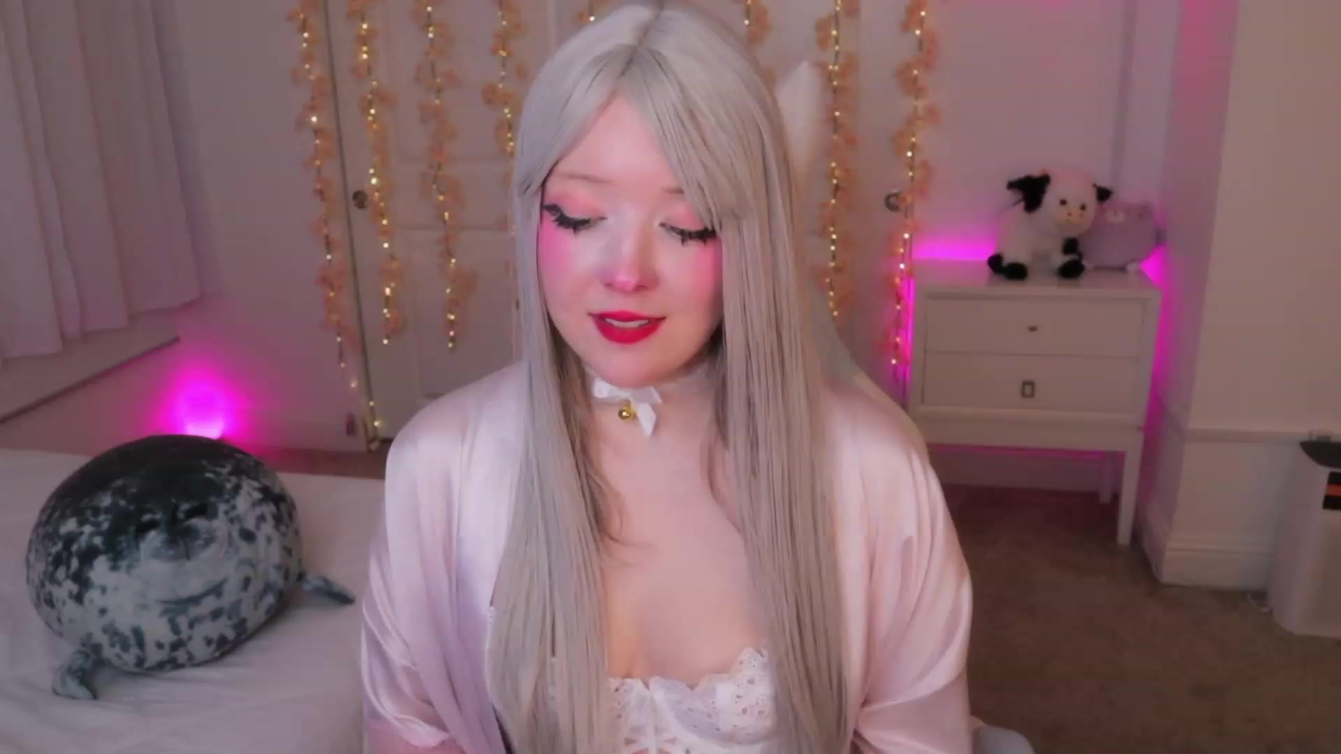 Gallery image thumbnail from SayGoodGirl's myfreecams stream on, 11/15/2023, 04:32 image 15 of 20
