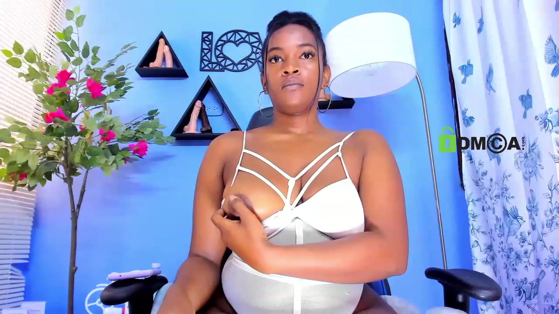 Gallery image thumbnail from Sayle_Jackson's myfreecams stream on, 03/23/2023, 17:08 image 1 of 20