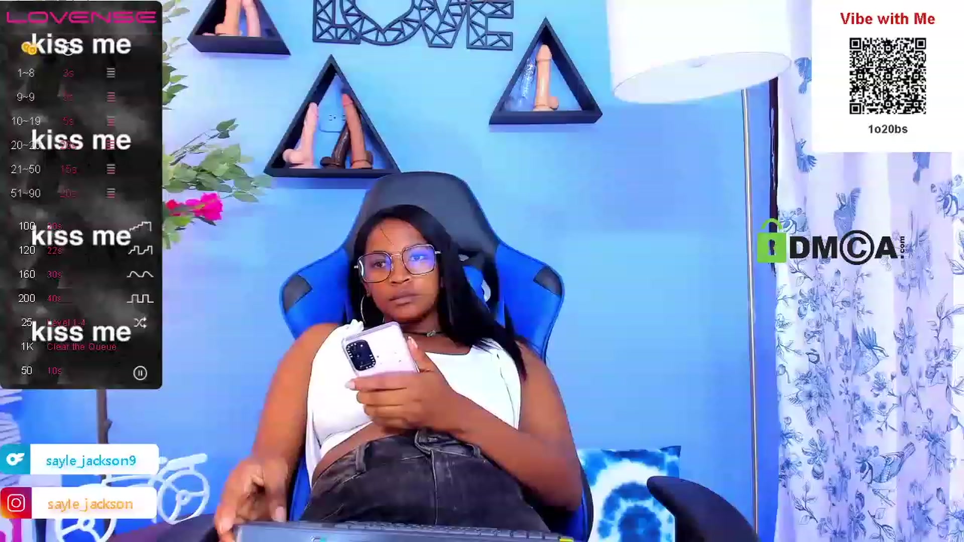 Gallery image thumbnail from Sayle_Jackson's myfreecams stream on, 03/31/2023, 17:36 image 11 of 20