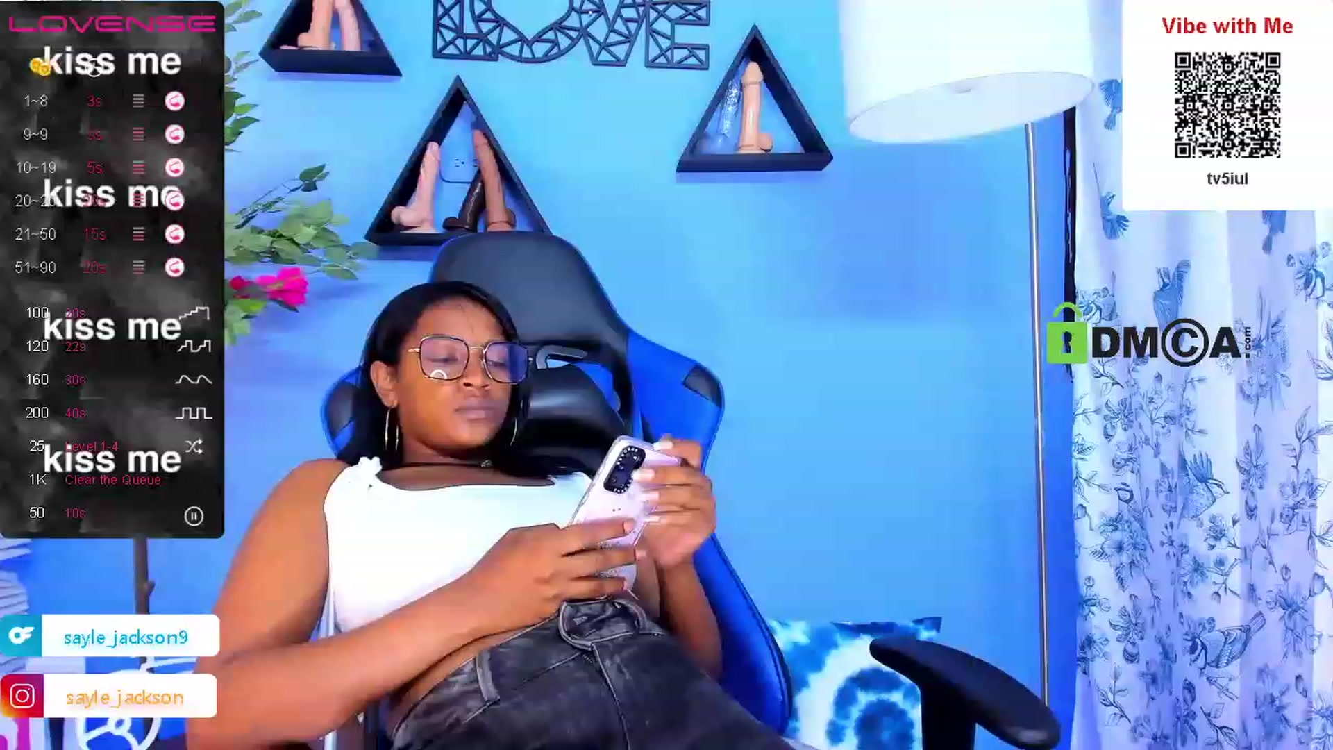 Gallery image thumbnail from Sayle_Jackson's myfreecams stream on, 03/31/2023, 17:36 image 15 of 20