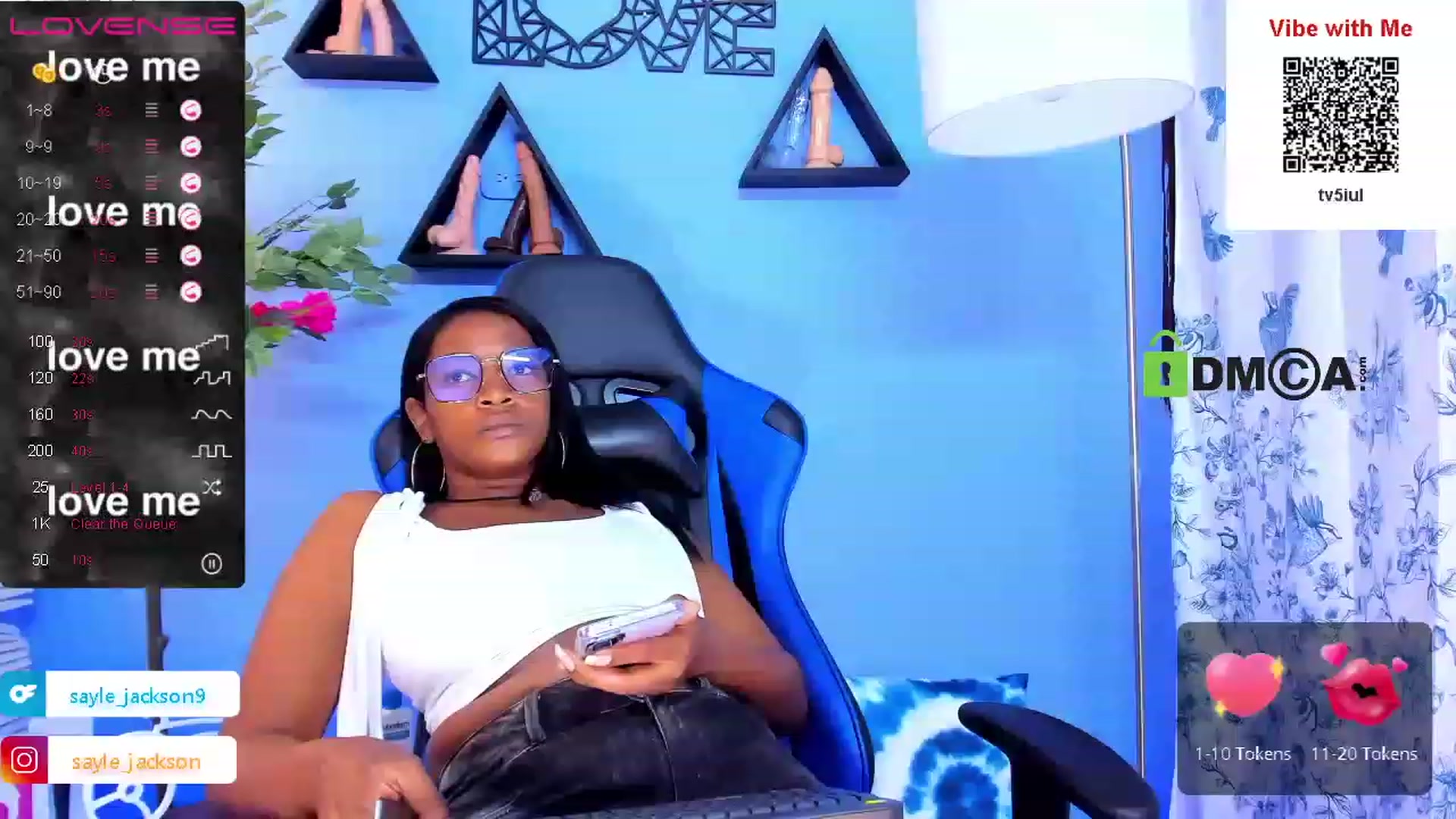 Gallery image thumbnail from Sayle_Jackson's myfreecams stream on, 03/31/2023, 17:36 image 12 of 20