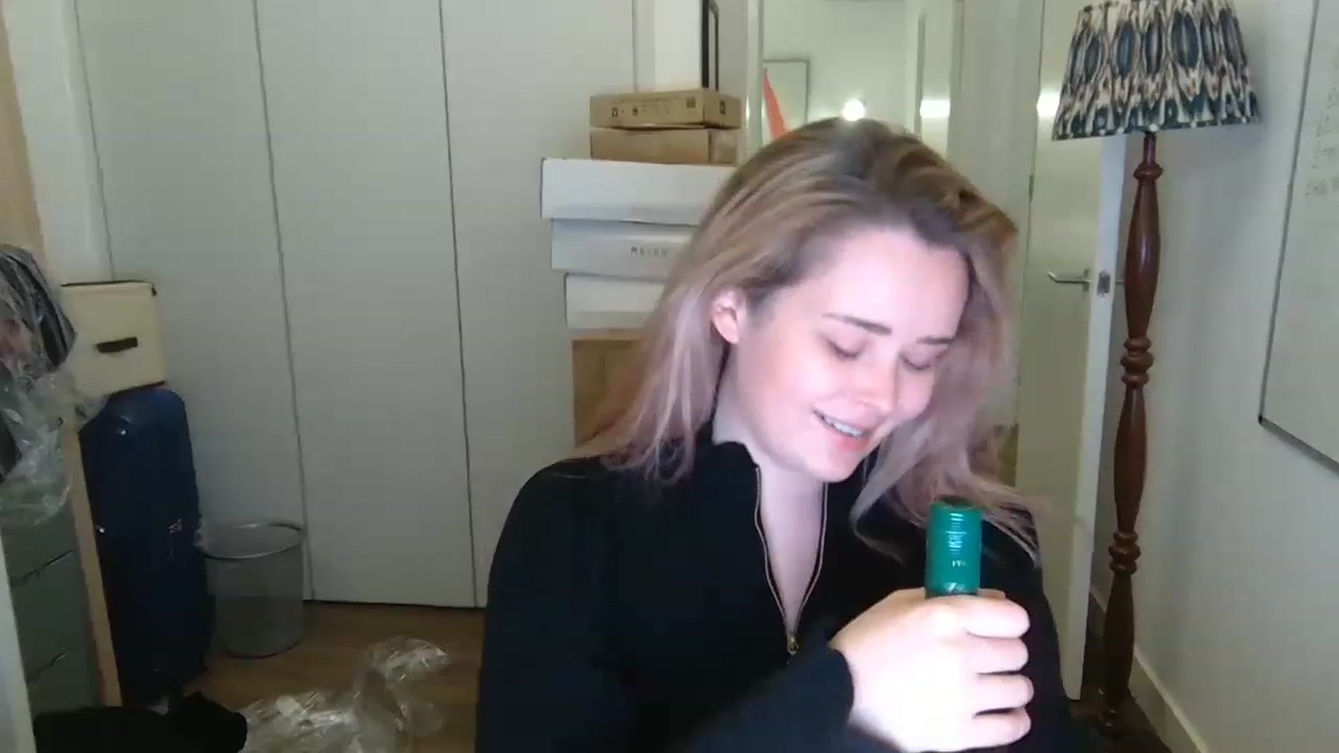 Gallery image thumbnail from SaylemUK's myfreecams stream on, 12/07/2022, 24:03 image 9 of 20