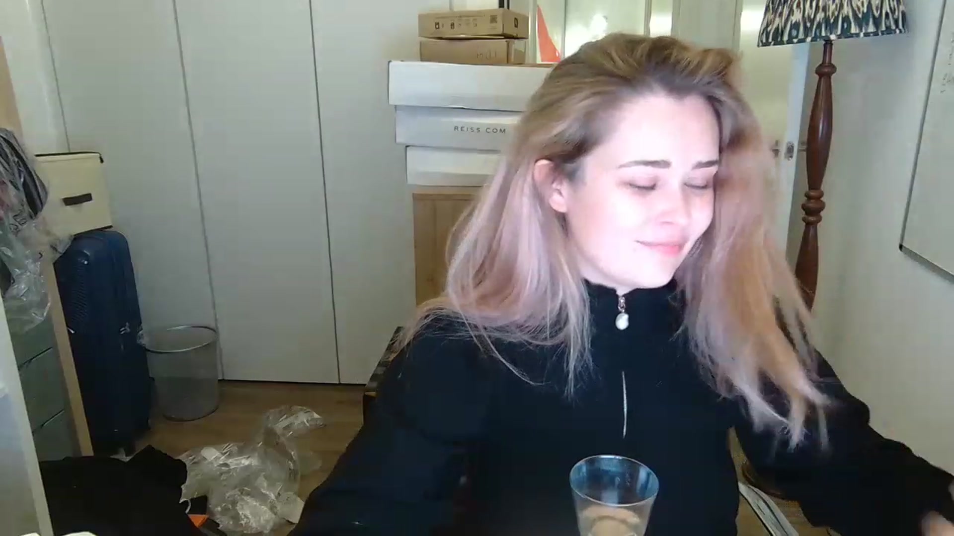 Gallery image thumbnail from SaylemUK's myfreecams stream on, 12/07/2022, 24:03 image 18 of 20