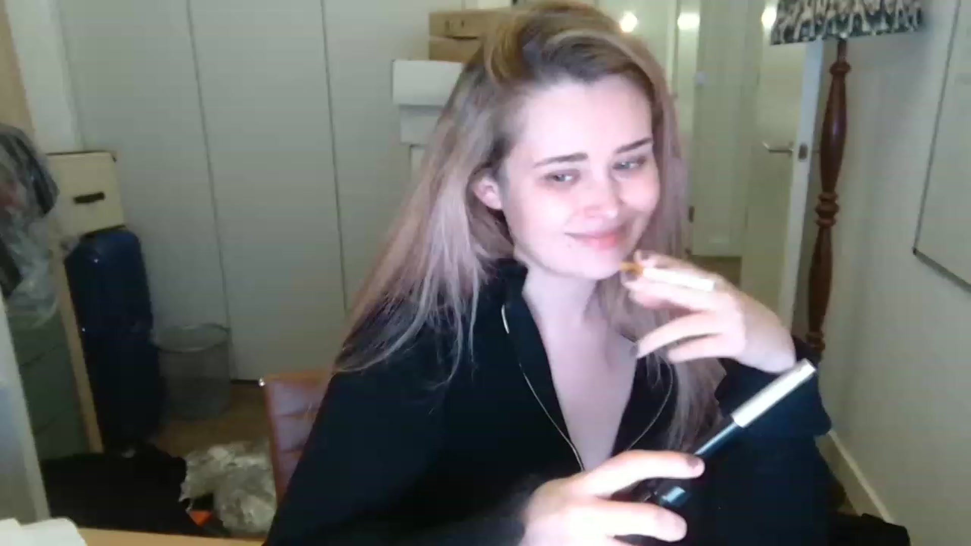 Gallery image thumbnail from SaylemUK's myfreecams stream on, 12/07/2022, 01:30 image 13 of 20