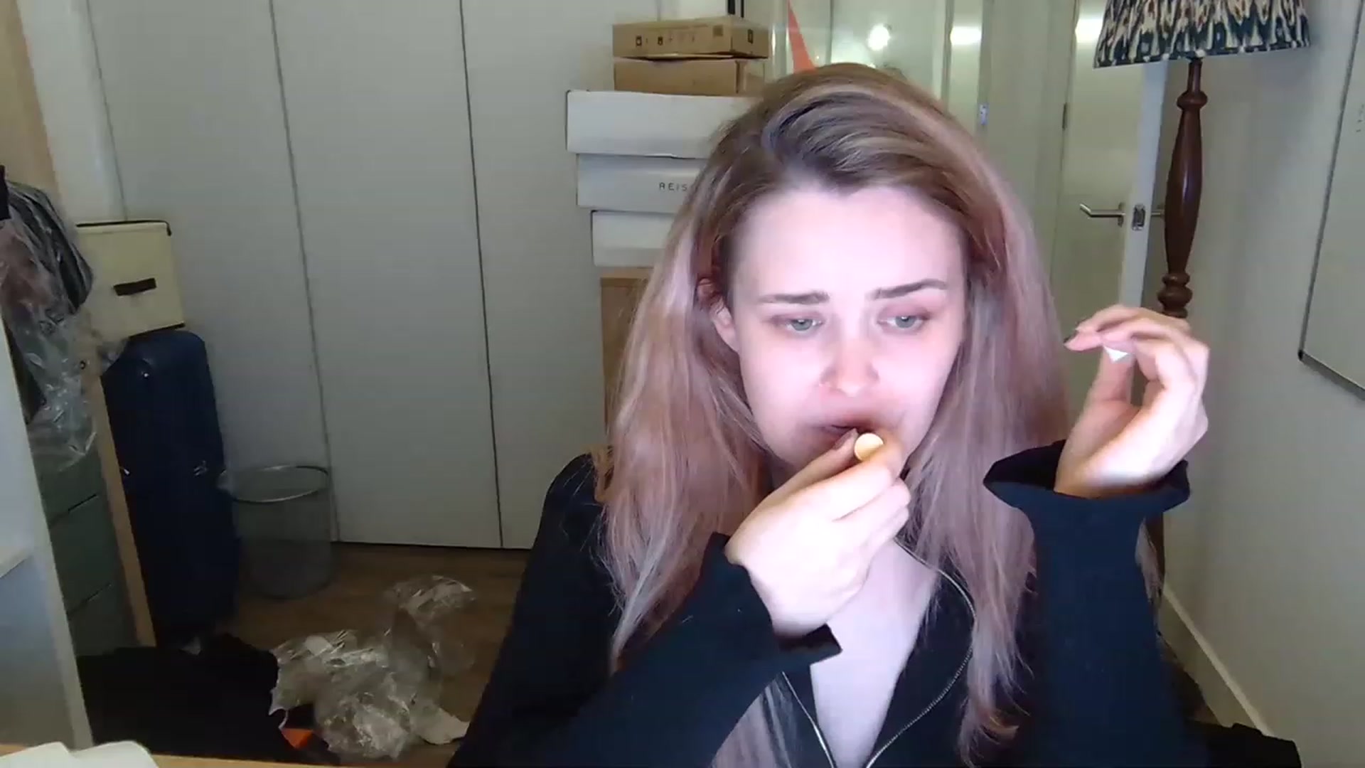 Gallery image thumbnail from SaylemUK's myfreecams stream on, 12/07/2022, 01:30 image 19 of 20