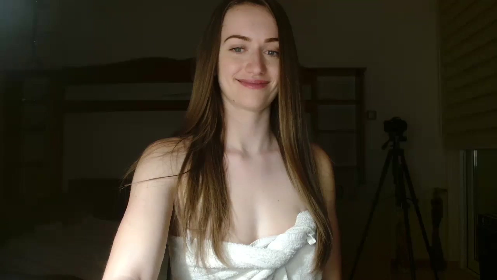 Gallery image thumbnail from Sberrygirl18's myfreecams stream on, 03/05/2024, 20:54 image 15 of 20