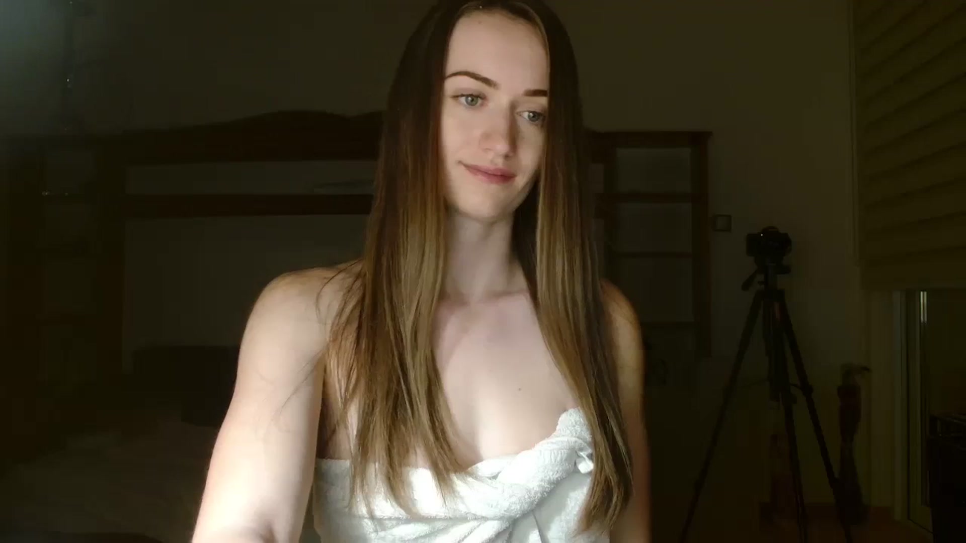 Gallery image thumbnail from Sberrygirl18's myfreecams stream on, 03/05/2024, 20:54 image 13 of 20