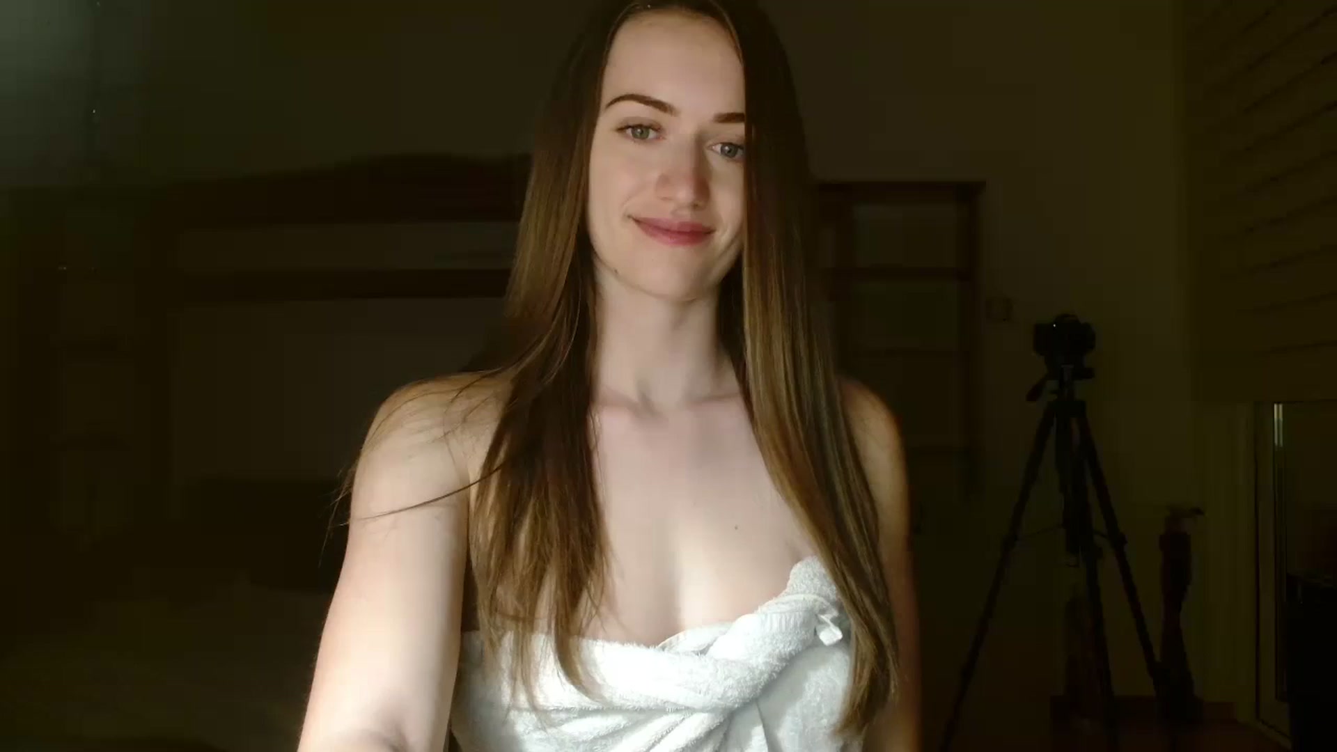 Gallery image thumbnail from Sberrygirl18's myfreecams stream on, 03/05/2024, 20:54 image 16 of 20