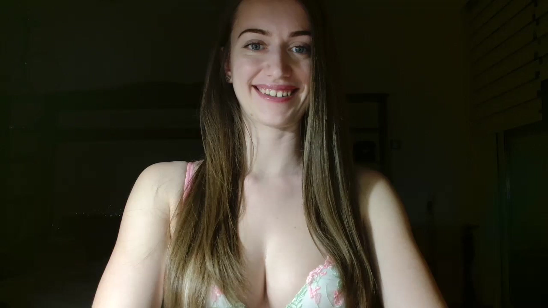 Gallery image thumbnail from Sberrygirl18's myfreecams stream on, 03/12/2024, 19:24 image 7 of 20
