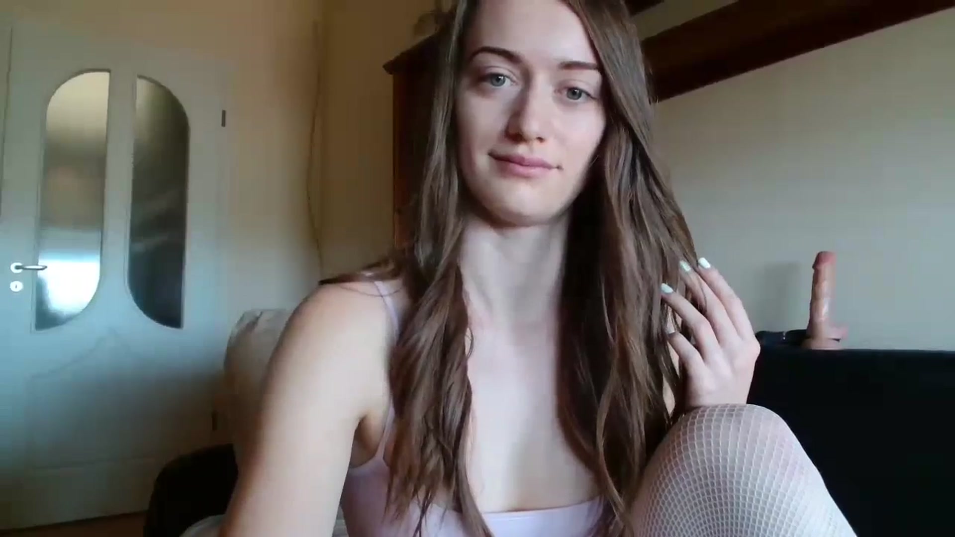 Gallery image thumbnail from Sberrygirl18's myfreecams stream on, 03/27/2024, 12:31 image 14 of 20