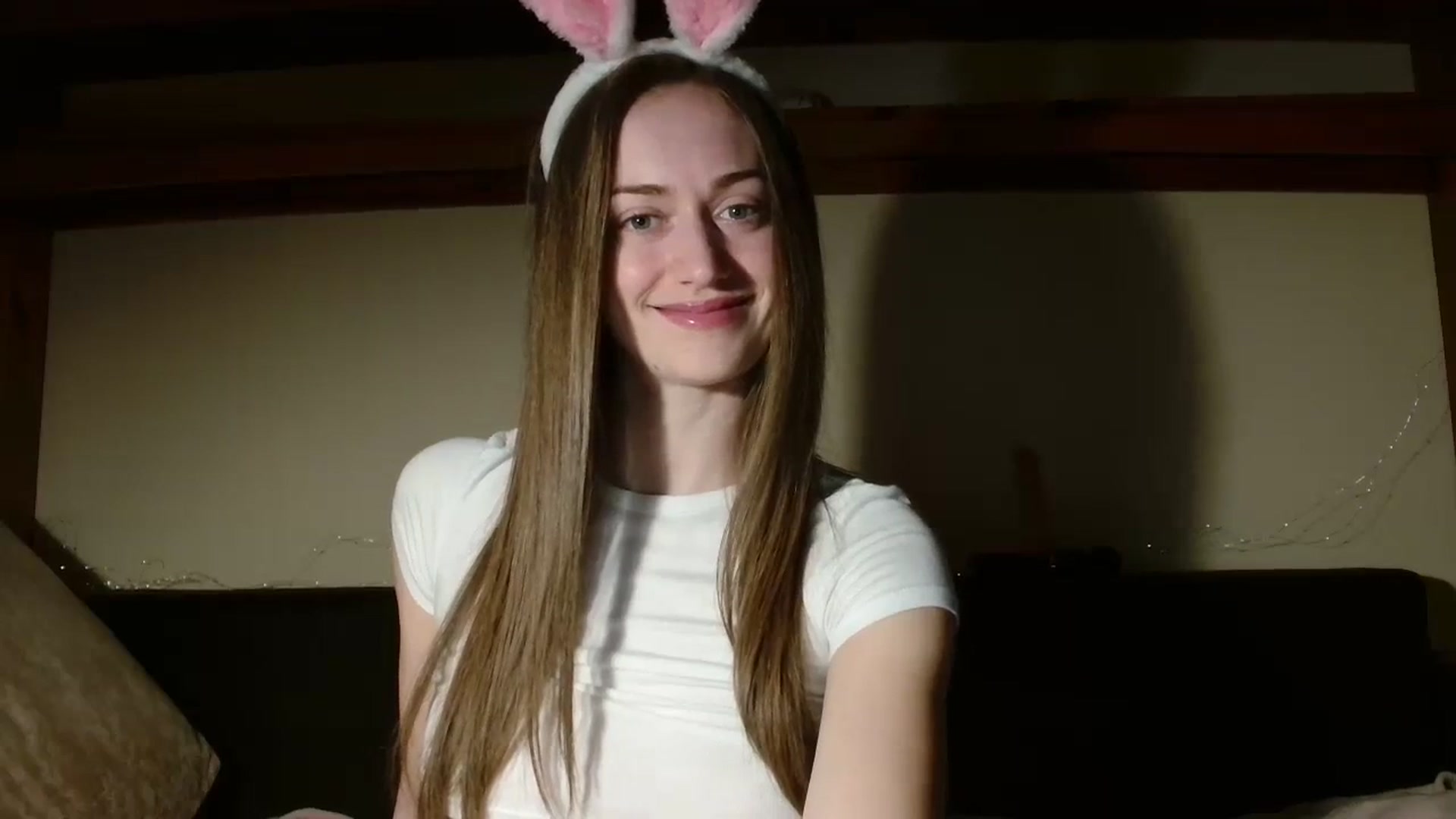 Gallery image thumbnail from Sberrygirl18's myfreecams stream on, 04/01/2024, 18:00 image 8 of 20