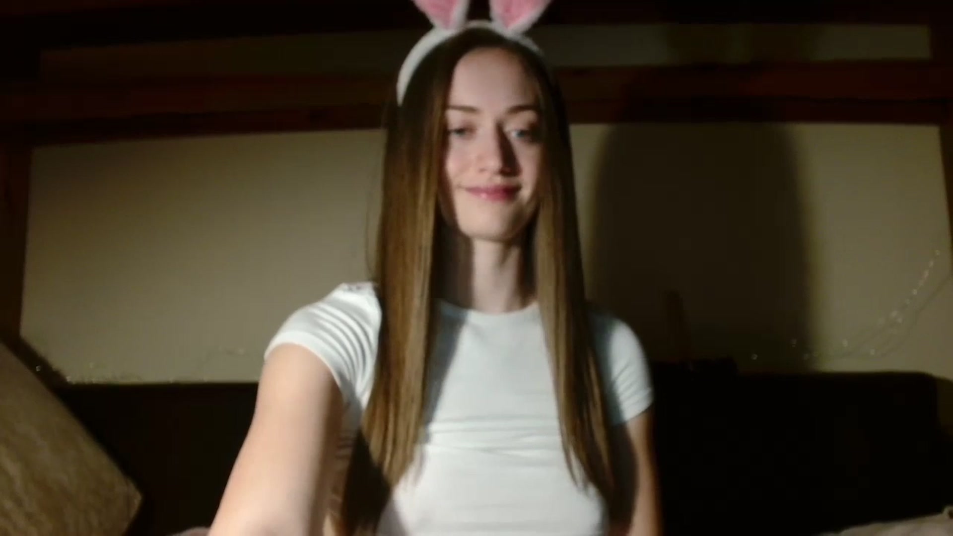 Gallery image thumbnail from Sberrygirl18's myfreecams stream on, 04/01/2024, 18:00 image 17 of 20