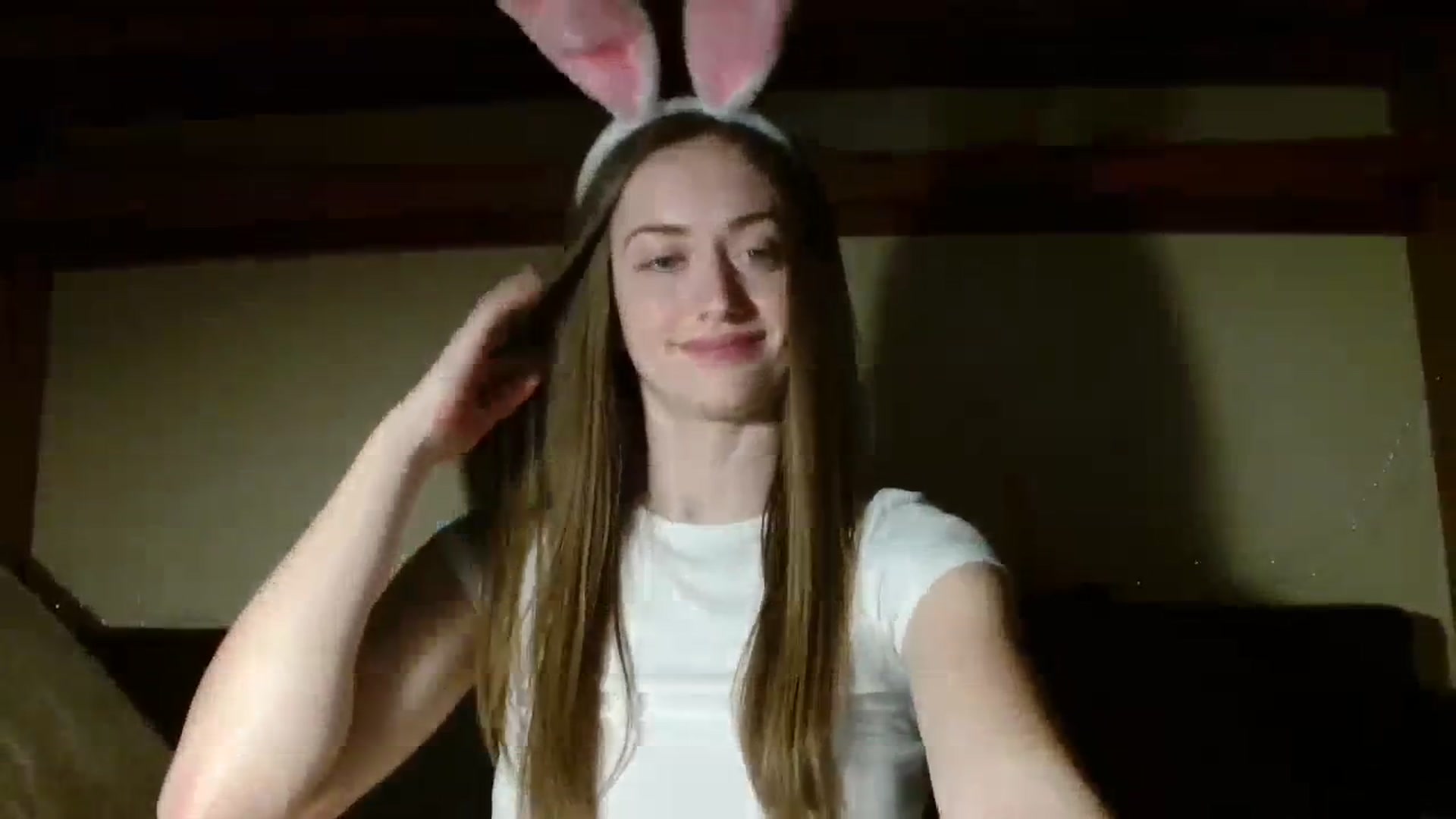 Gallery image thumbnail from Sberrygirl18's myfreecams stream on, 04/01/2024, 18:39 image 2 of 20