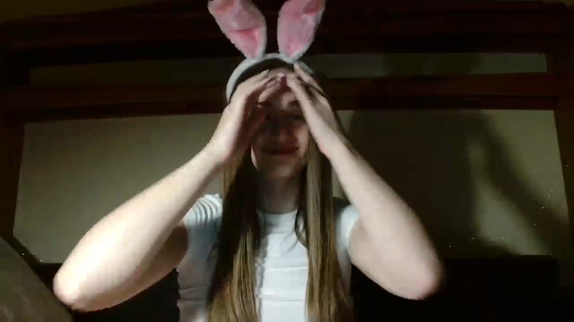 Gallery image thumbnail from Sberrygirl18's myfreecams stream on, 04/01/2024, 18:39 image 7 of 20