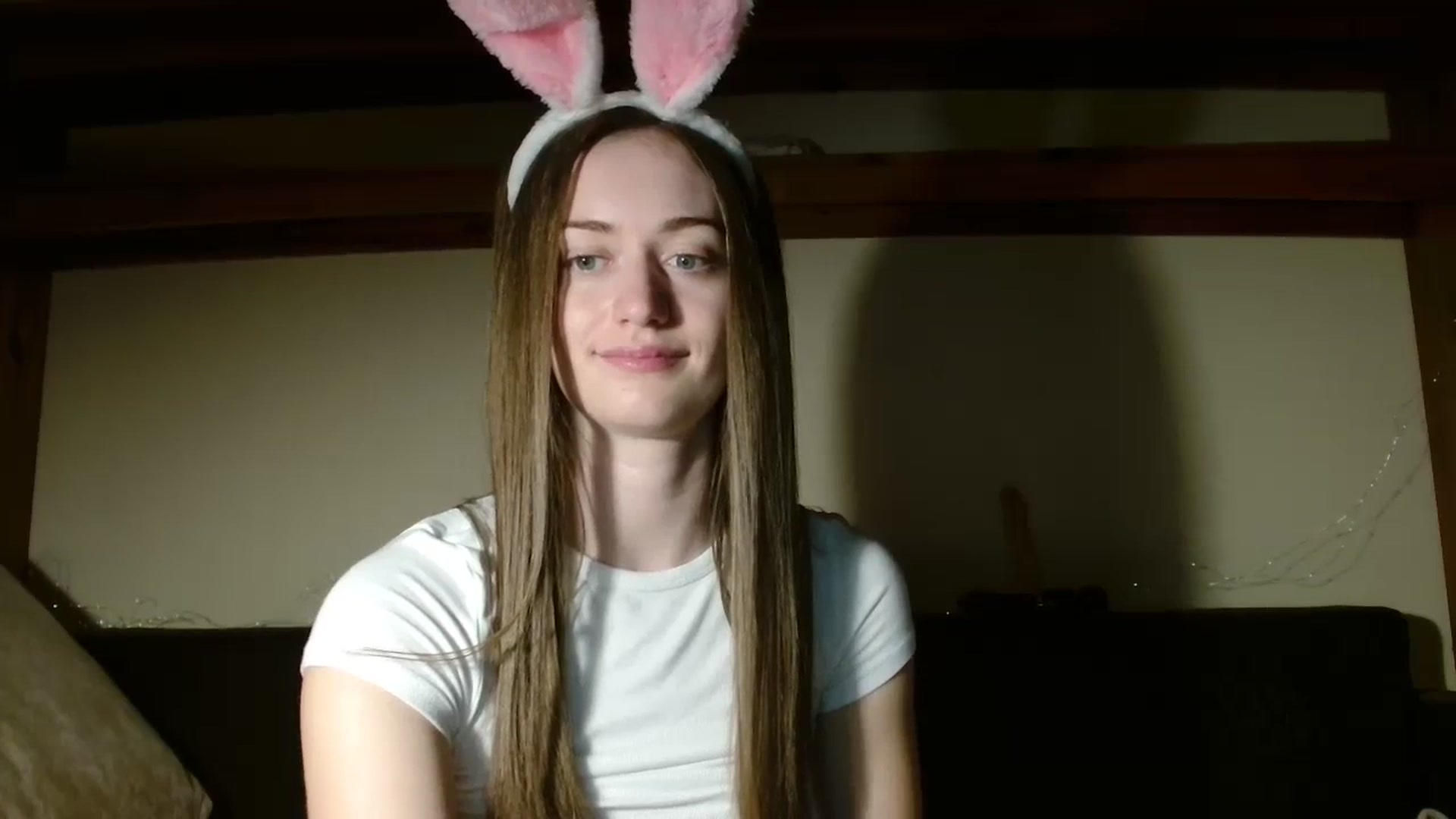Gallery image thumbnail from Sberrygirl18's myfreecams stream on, 04/01/2024, 18:39 image 17 of 20