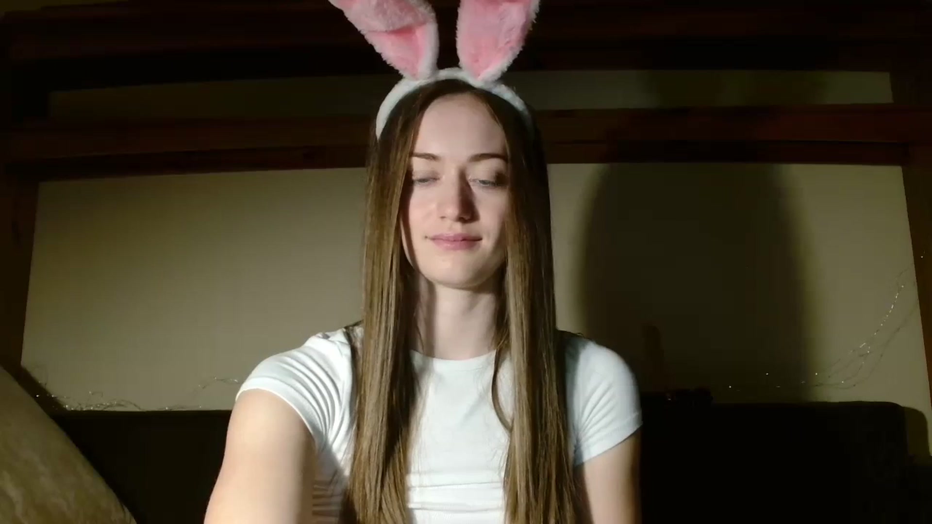 Gallery image thumbnail from Sberrygirl18's myfreecams stream on, 04/01/2024, 18:39 image 11 of 20