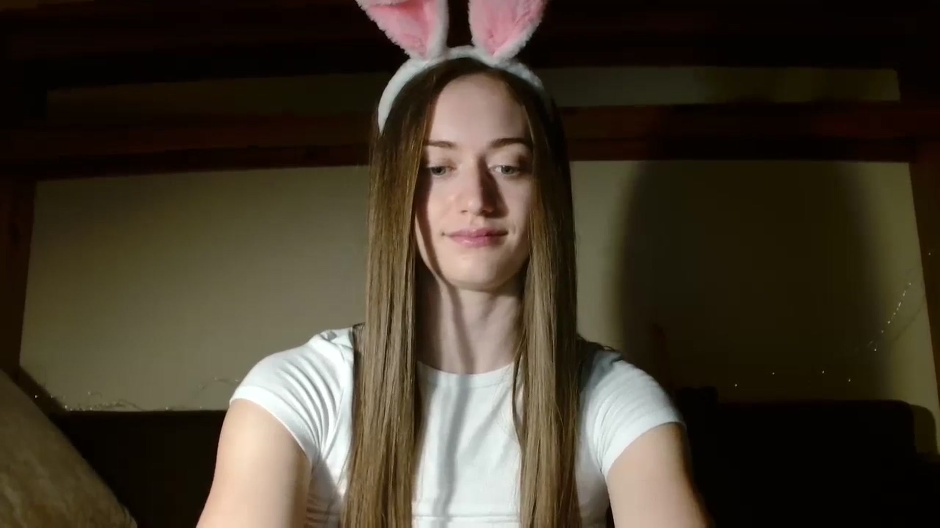 Gallery image thumbnail from Sberrygirl18's myfreecams stream on, 04/01/2024, 18:39 image 9 of 20