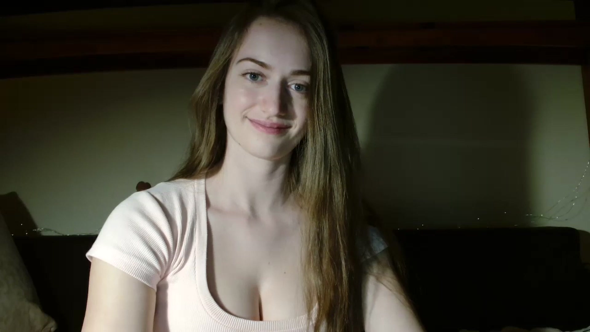 Gallery image thumbnail from Sberrygirl18's myfreecams stream on, 04/07/2024, 18:48 image 20 of 20