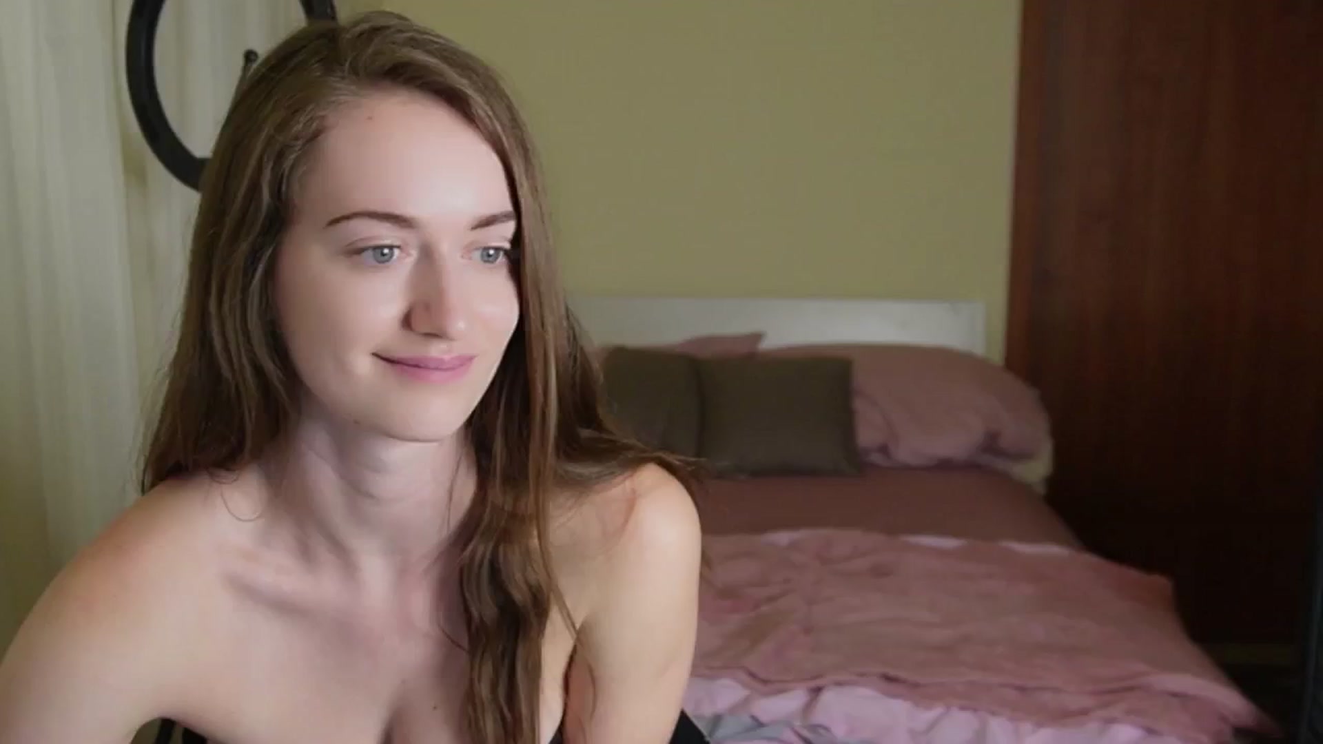 Gallery image thumbnail from Sberrygirl18's myfreecams stream on, 04/25/2024, 17:46 image 15 of 20