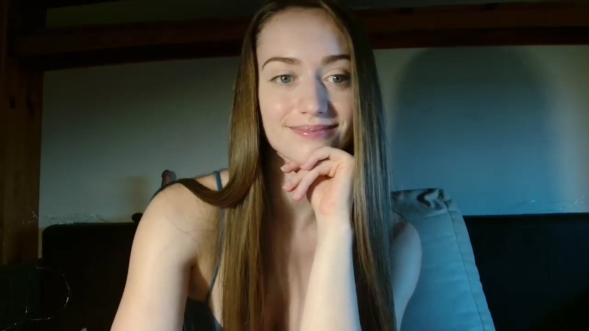 Gallery image thumbnail from Sberrygirl18's myfreecams stream on, 05/04/2024, 18:10 image 6 of 20