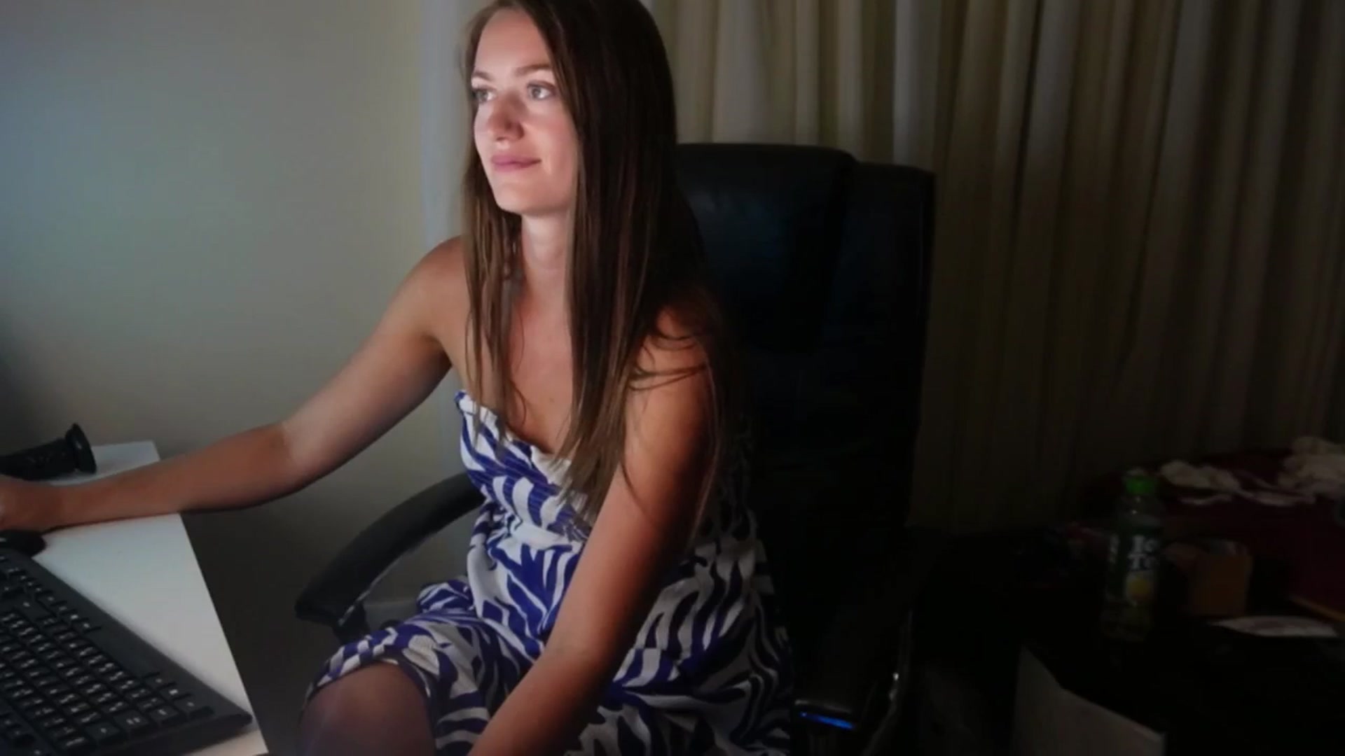 Gallery image thumbnail from Sberrygirl18's myfreecams stream on, 07/15/2024, 20:54 image 18 of 20