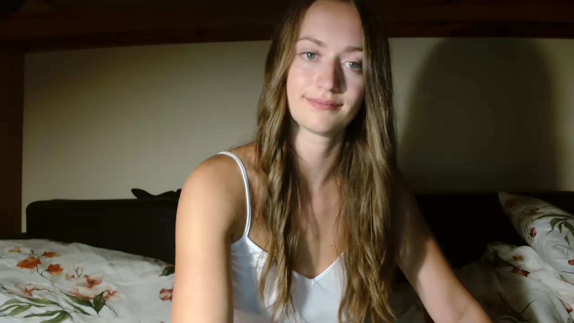 Gallery image thumbnail from Sberrygirl18's myfreecams stream on, 07/18/2024, 19:40 image 2 of 20