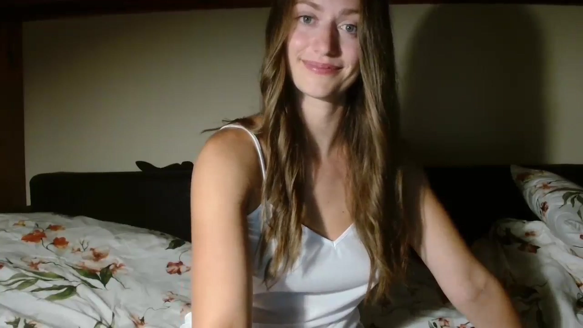 Gallery image thumbnail from Sberrygirl18's myfreecams stream on, 07/18/2024, 19:40 image 6 of 20